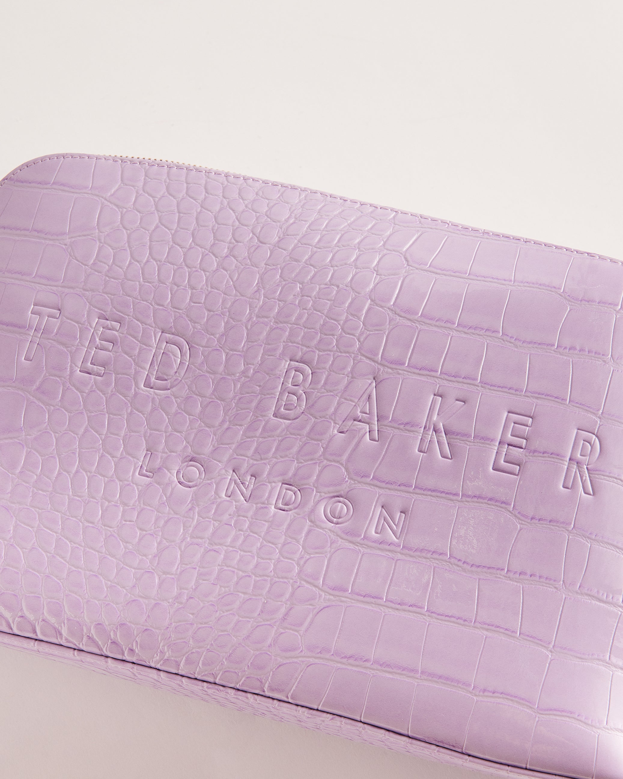 Women's Crocana-Imitation Croc Large Washbag Lilac