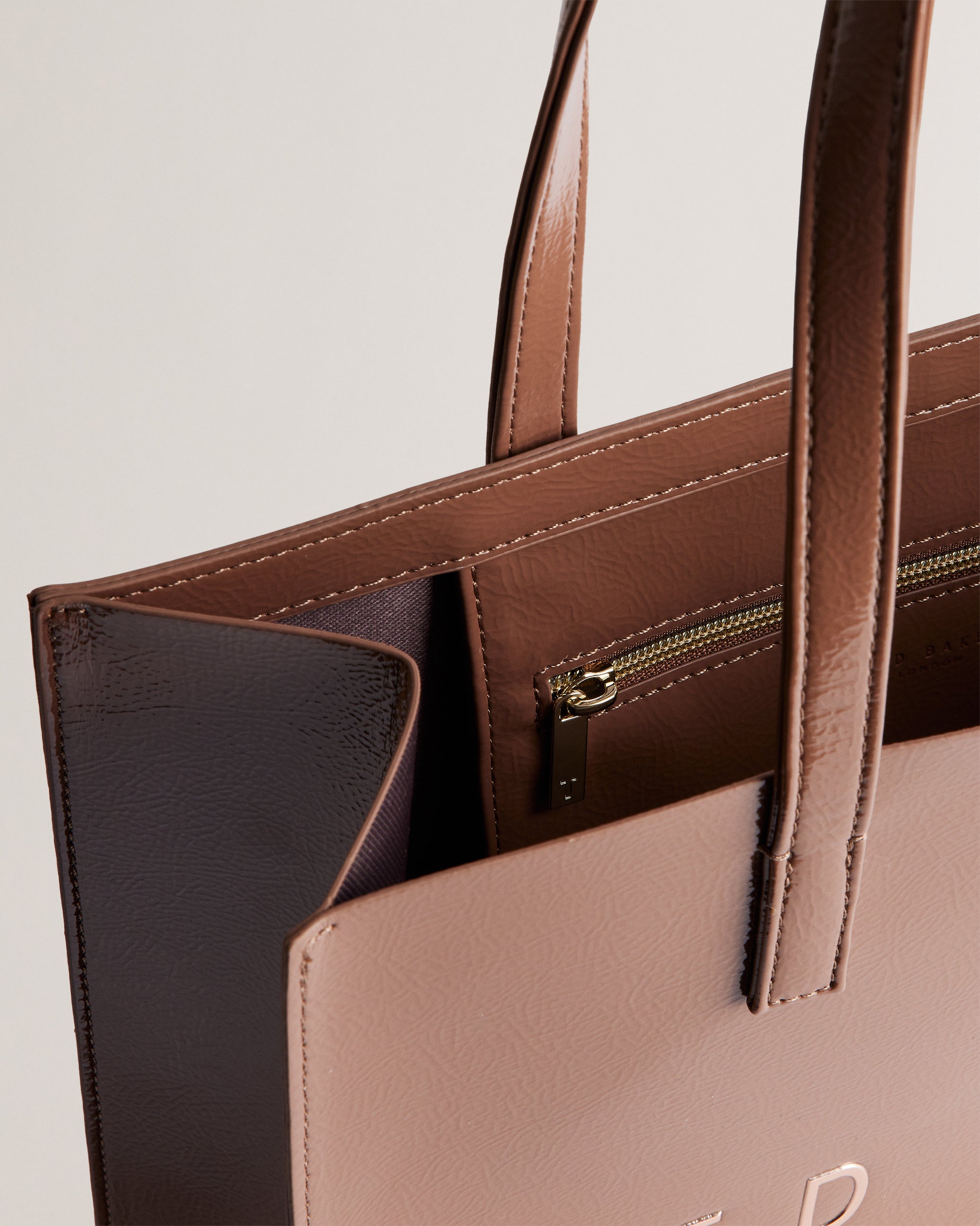 Women's CRINKON-Crinkle Large Icon Bag Taupe