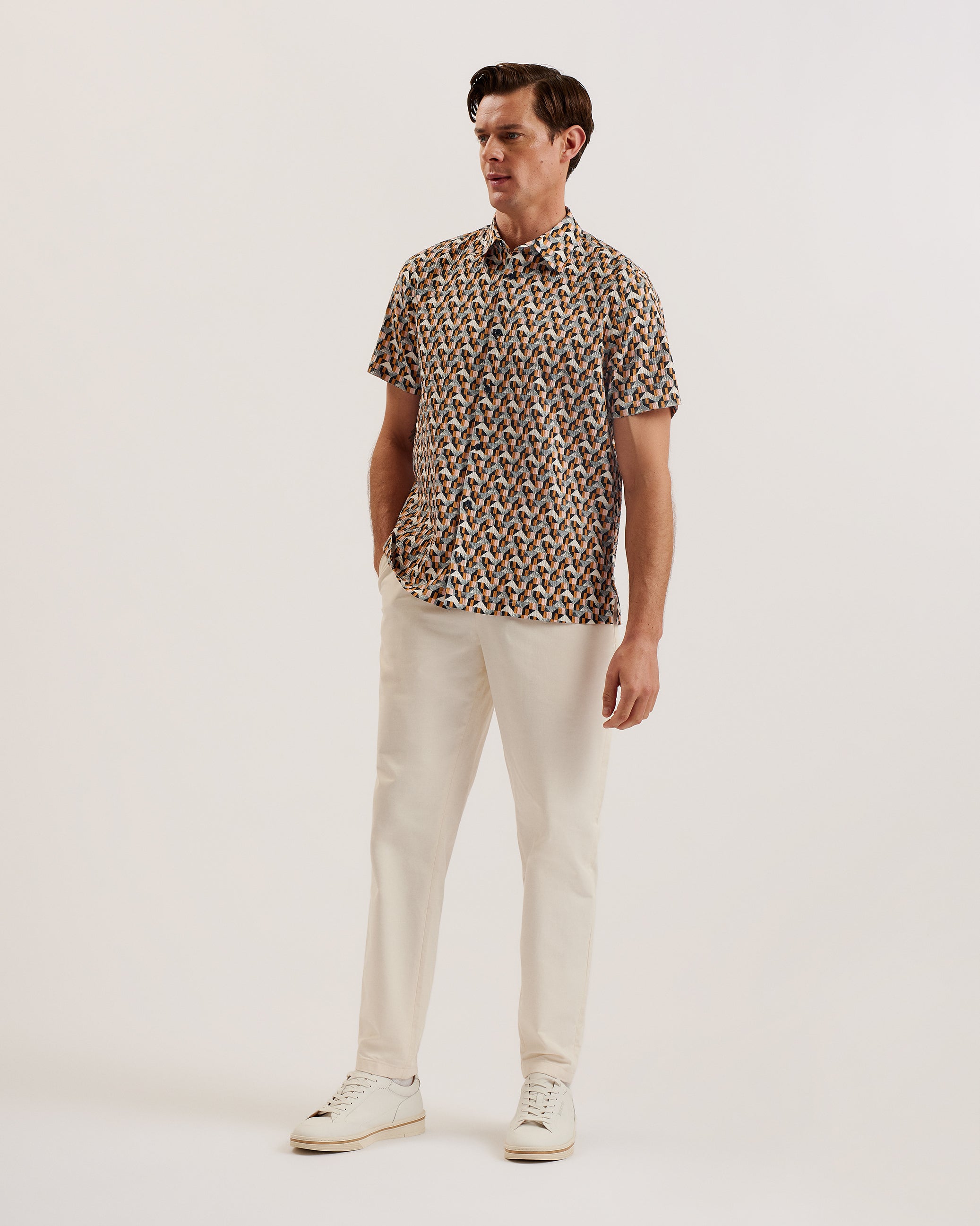 Men's Gastons-Relaxed Seersucker Geo Print Shirt Lt-Pink