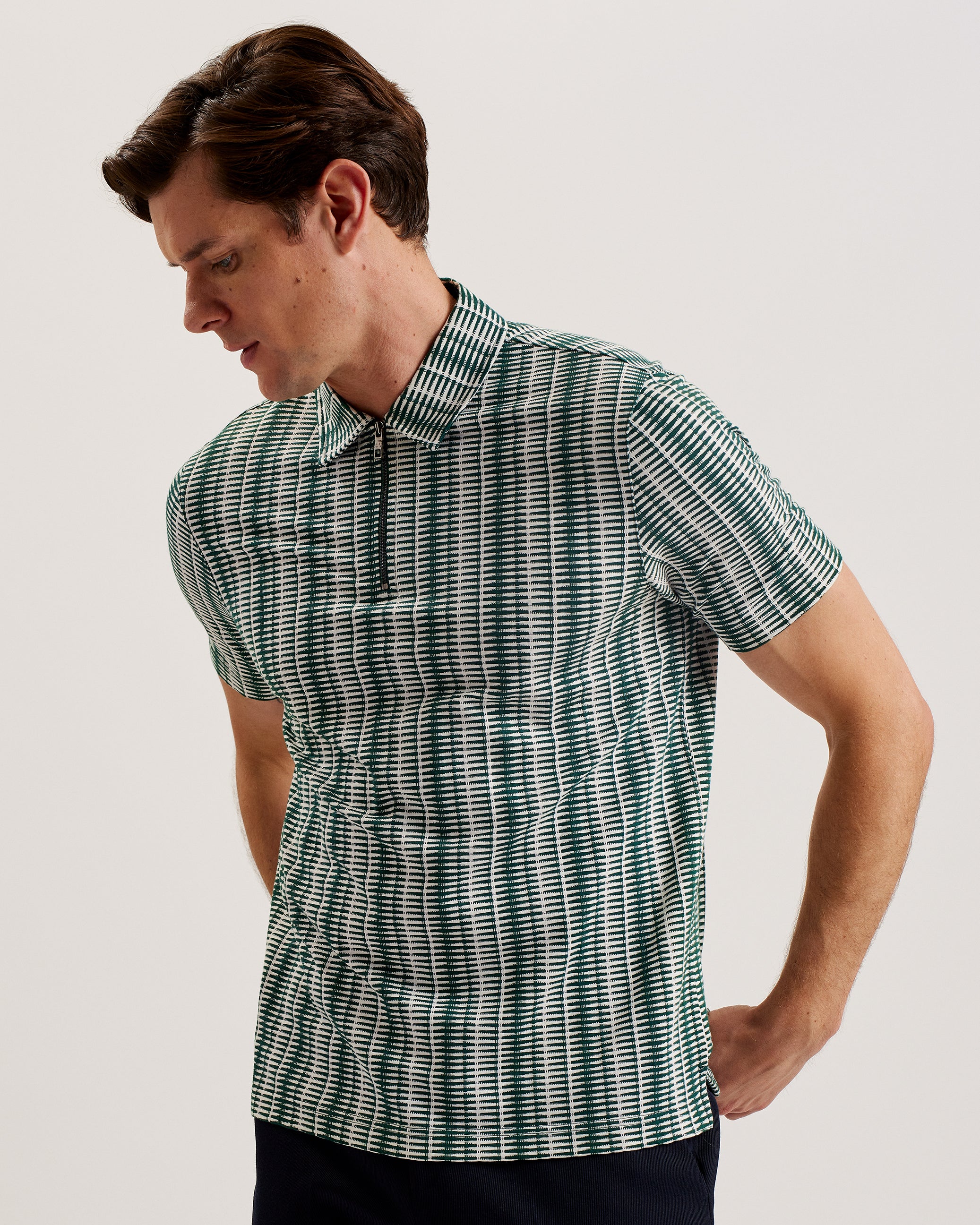 Men's Octon-Ss Regular Textured Half-Zip Polo Dk-Green