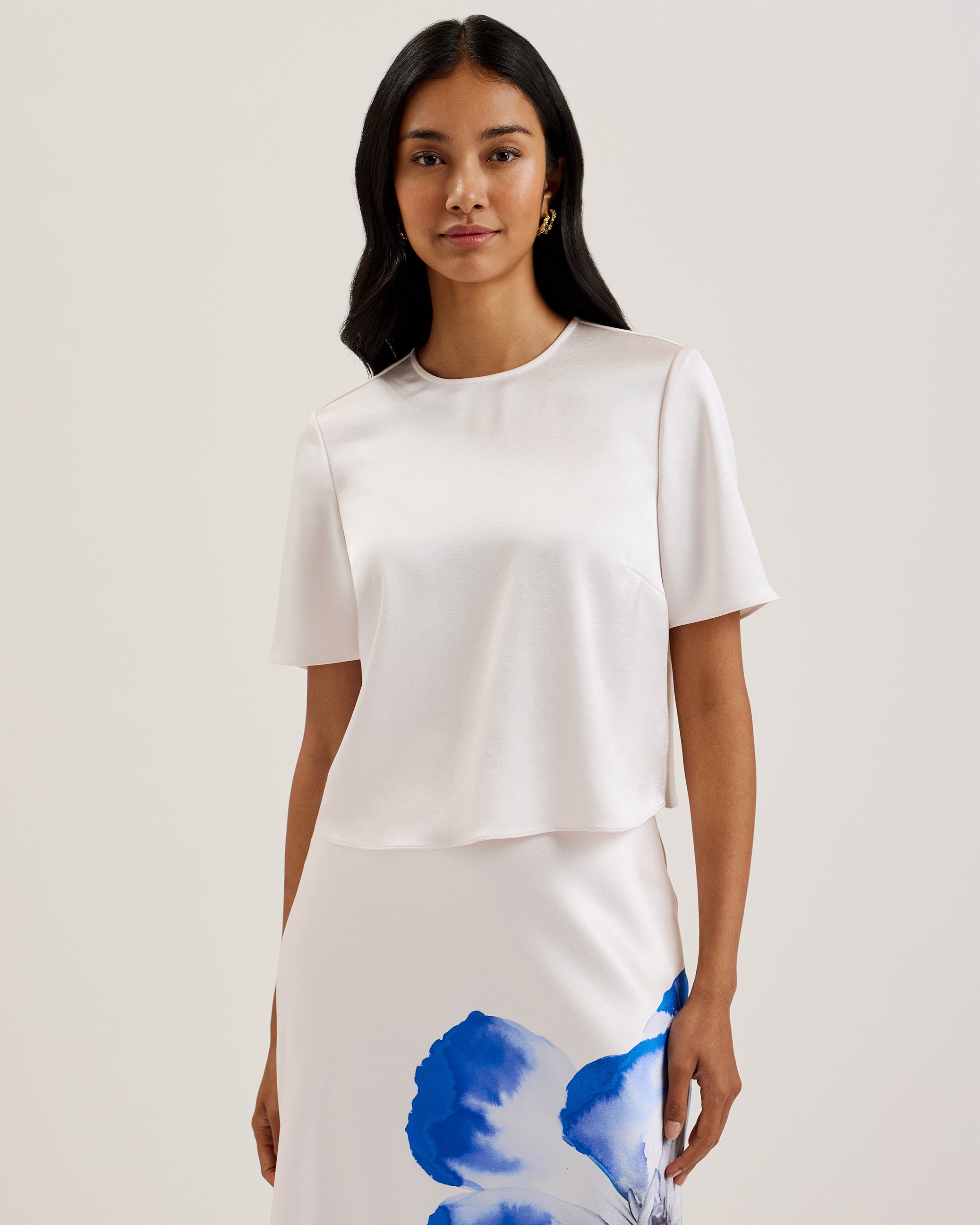 Women's Siroi-Short Sleeve Satin Crew Neck Top Ivory