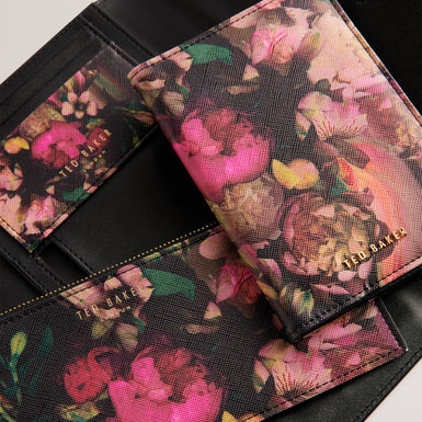 Women's Gaillsi-Printed Travel Wallet Black