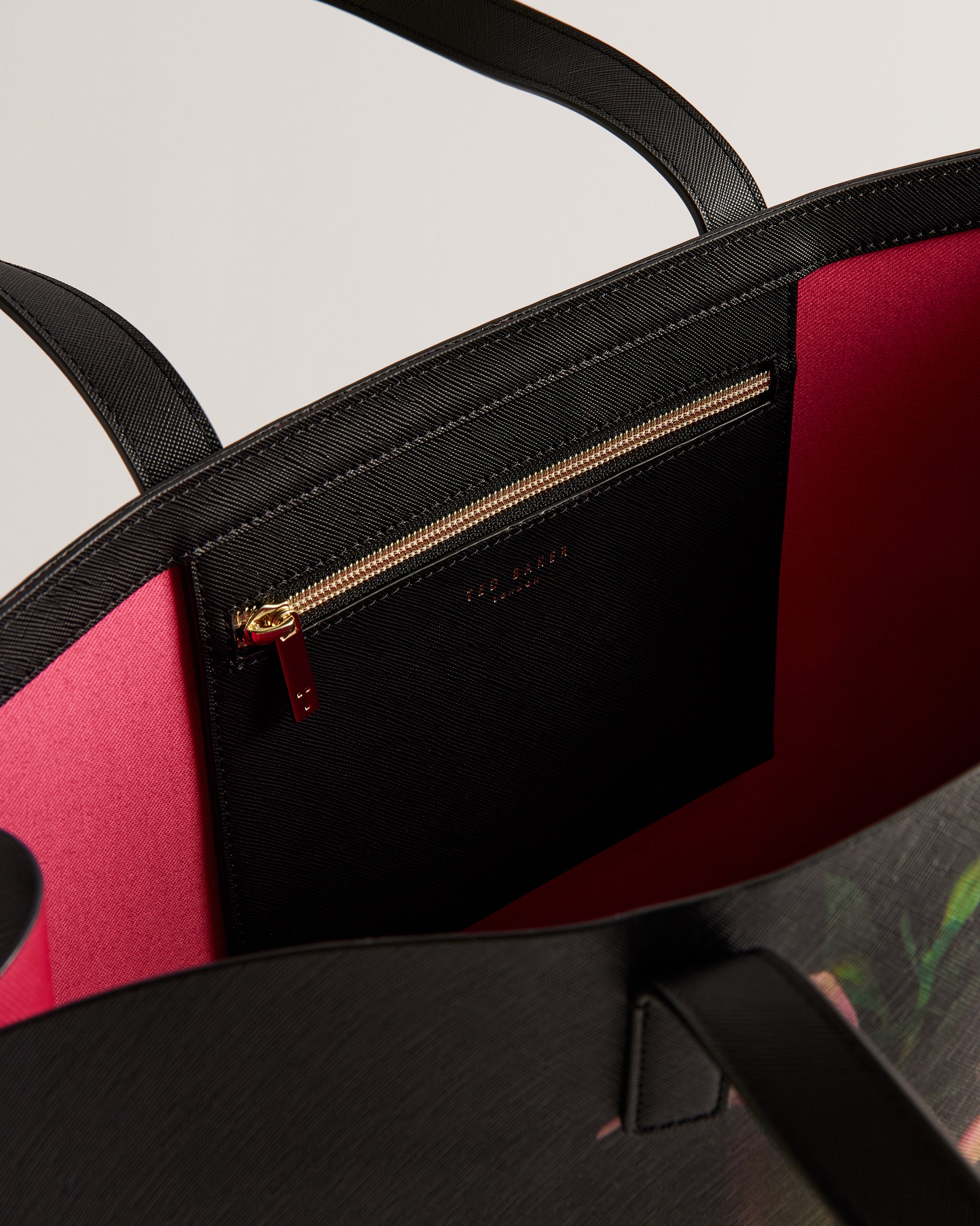 Women's Safyna-Printed Extra Large Icon Bag Jet-Black