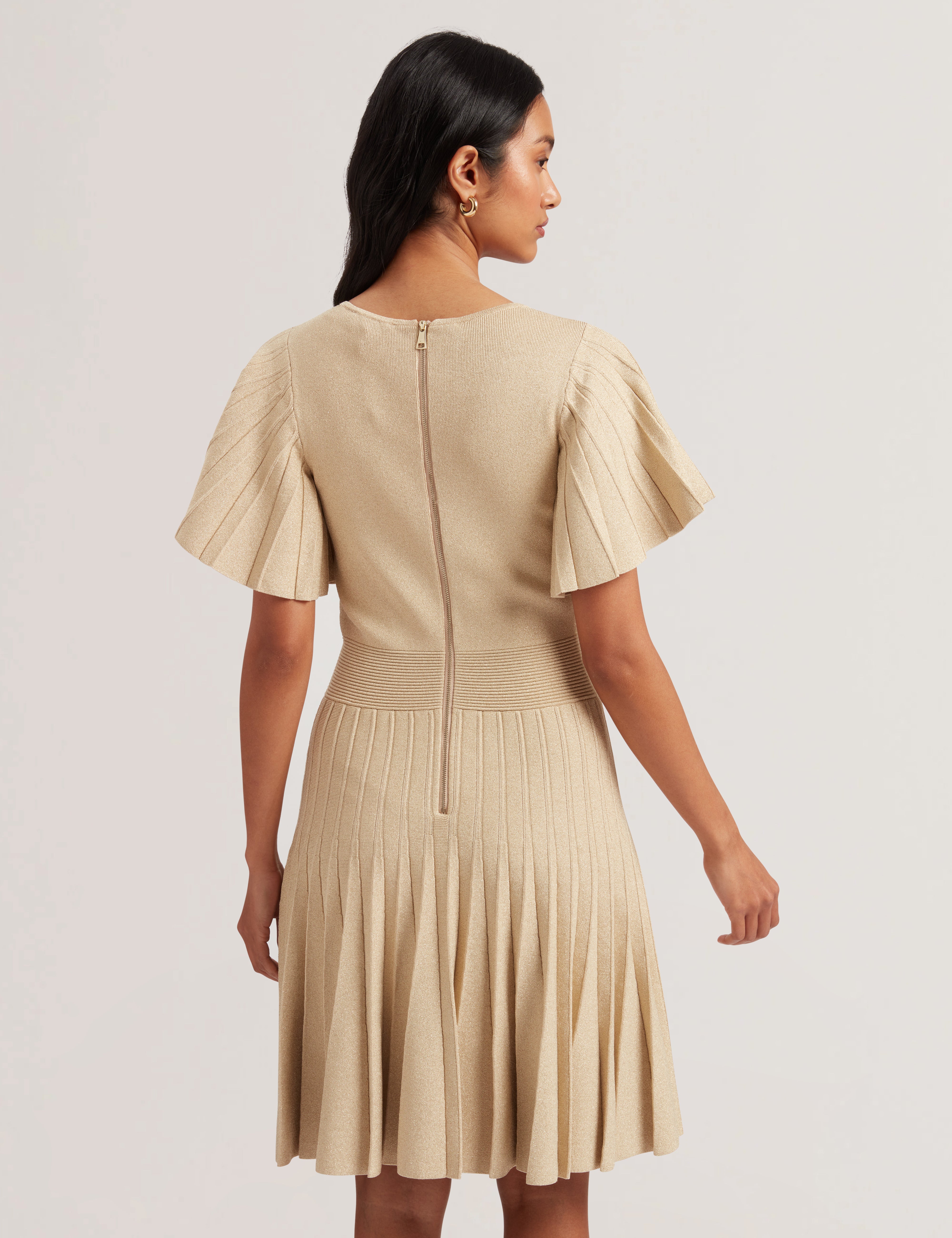 Women's Madisnn-Metallic Angel Slv Knit Skater Dress Gold