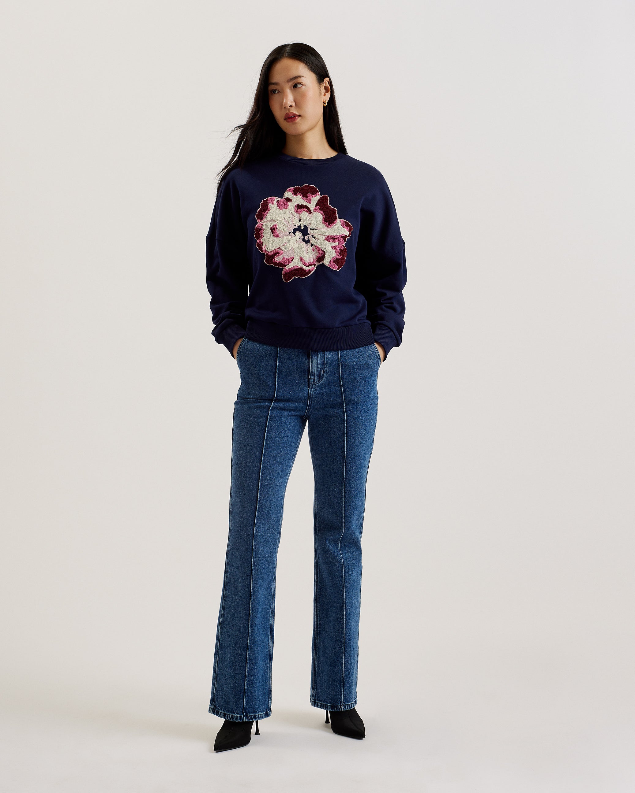 Women's Raynahh-Graphic Floral Sweatshirt Navy