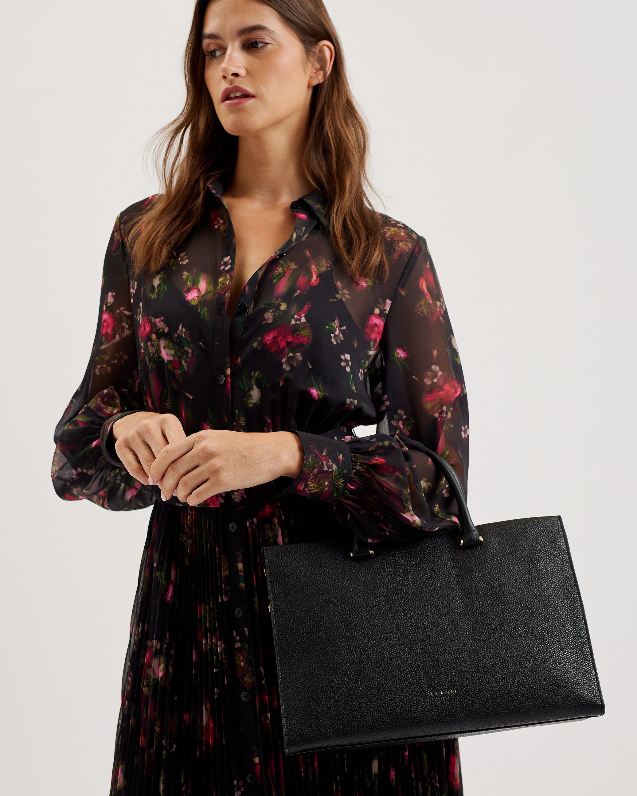 Women's Rosane-Bar Detail Medium Tote Bag Black