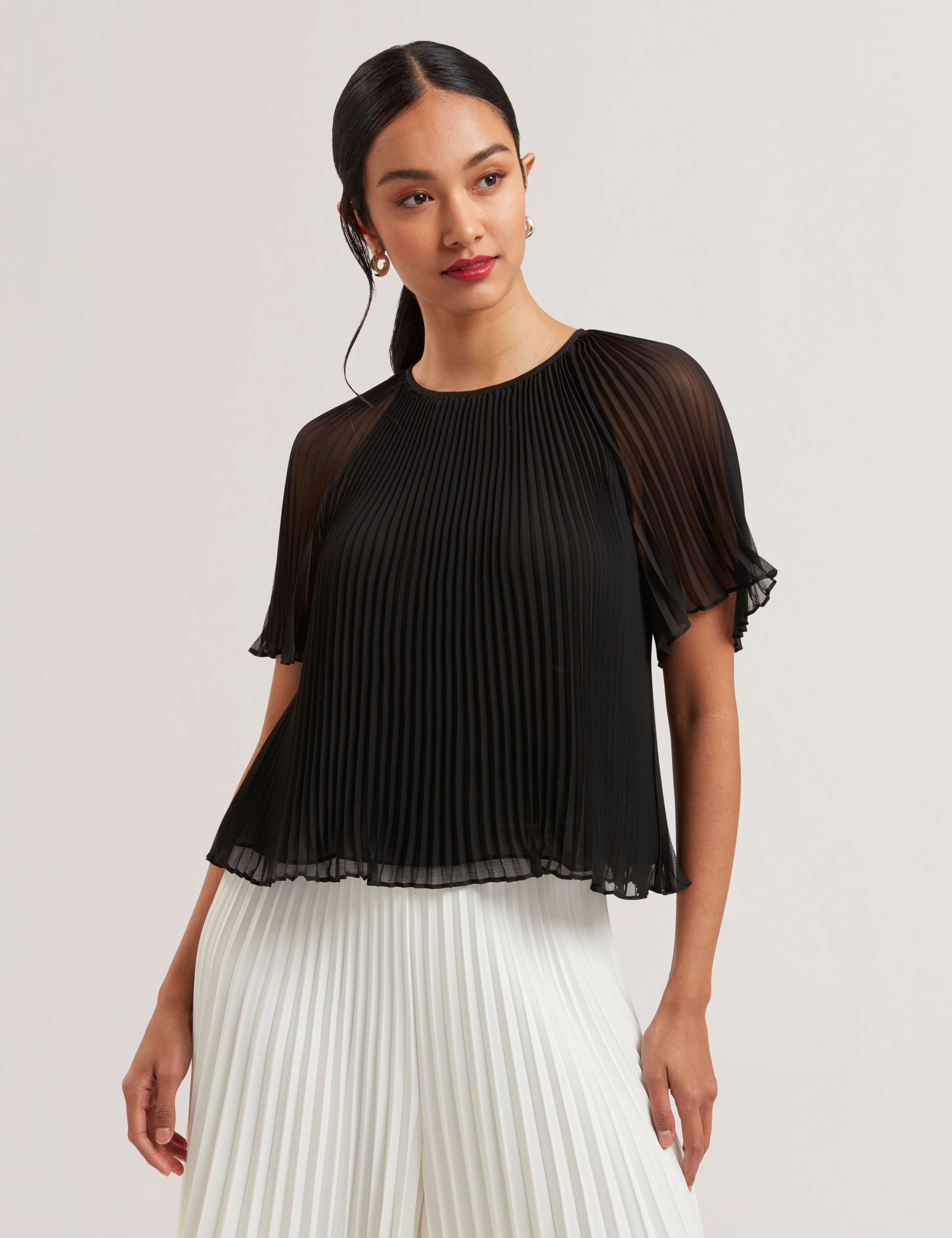 Women's AGARA-Pleated Short Sleeve Blouse
