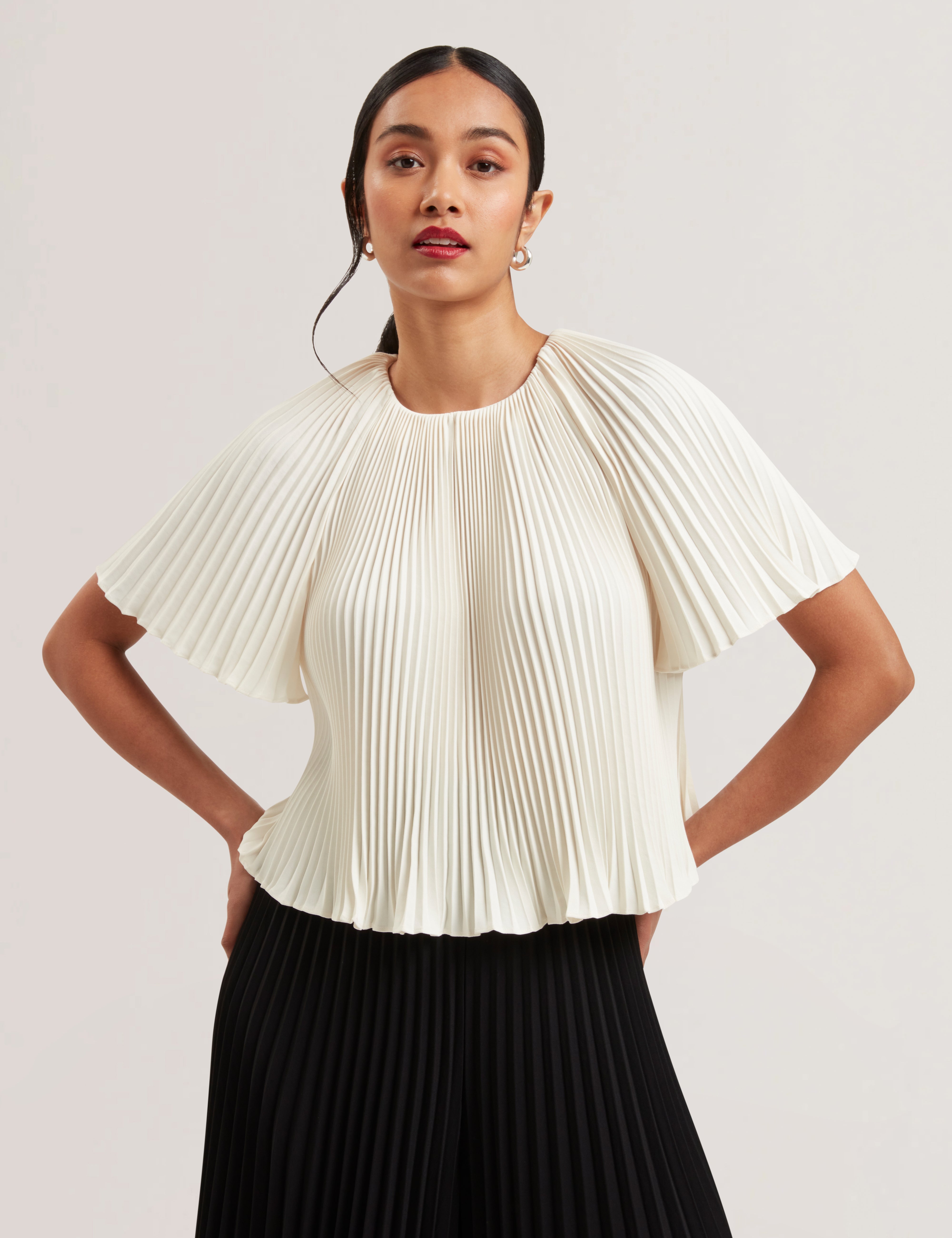 Women's AGARA-Pleated Short Sleeve Blouse