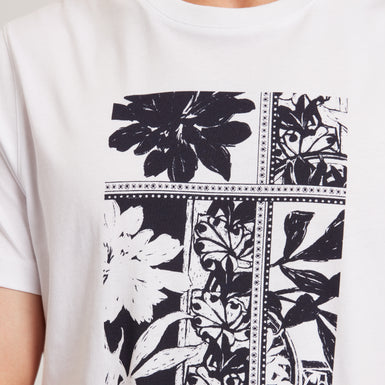 KONEY: SS Floral Box Print T-Shirt