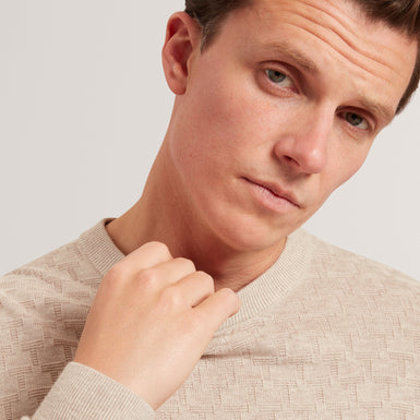 SAINSY: T Stitch Crew Neck