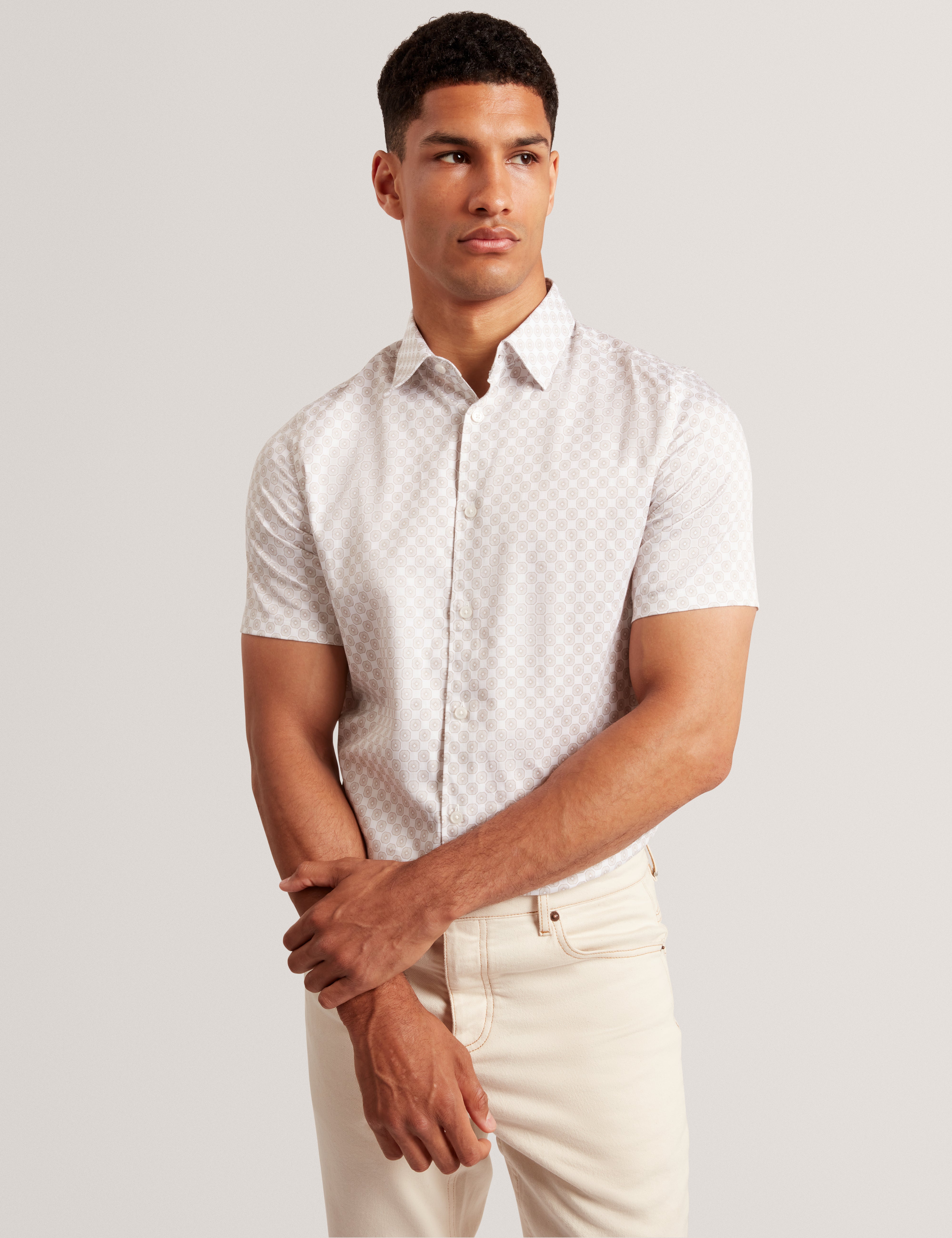 SEFSHO: SS Slim Fit Circle Geo Print Shirt