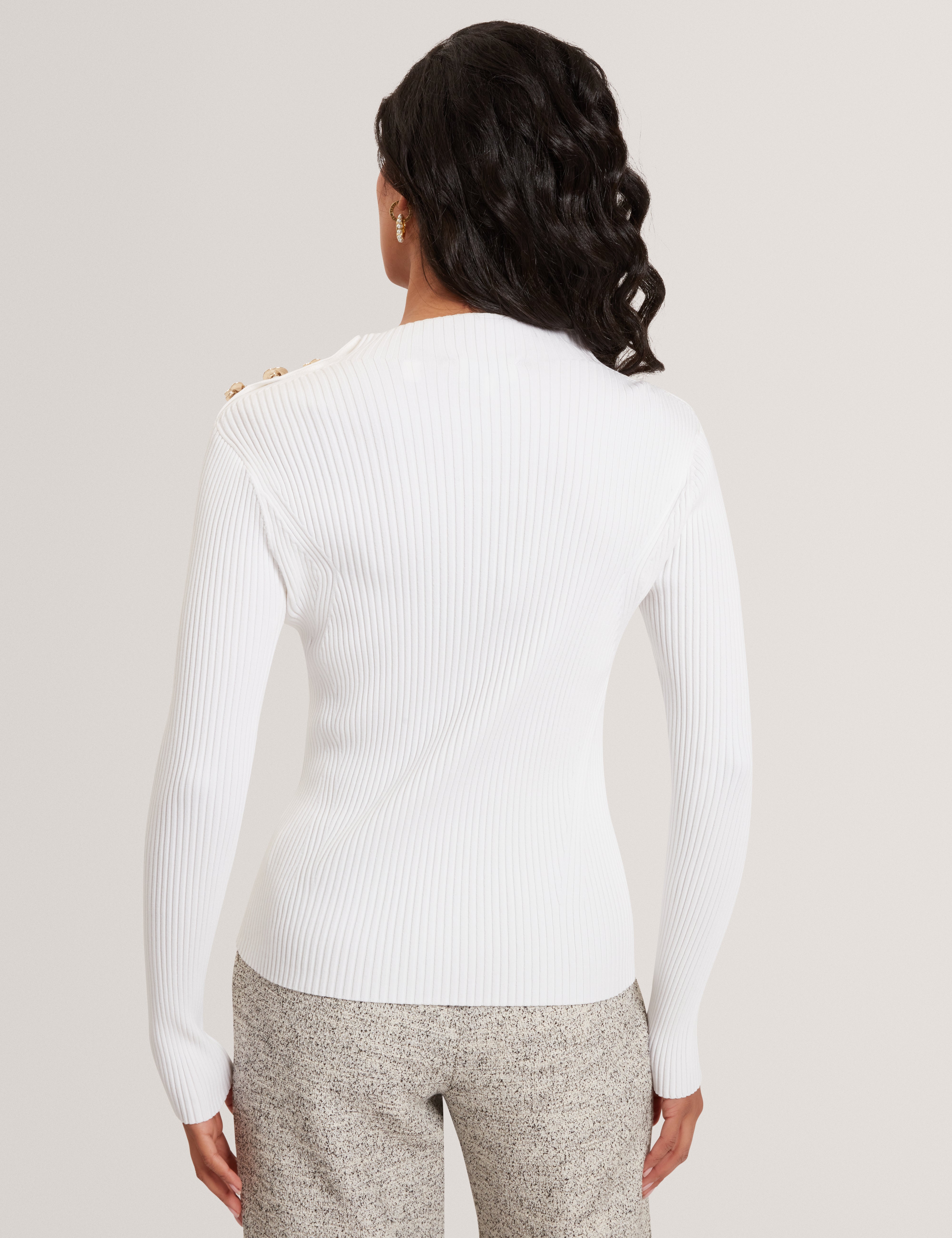 BLEANA: Rose Button Detail Long Sleeve Knitted T