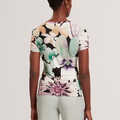 SAALMA: Printed Fitted Tee