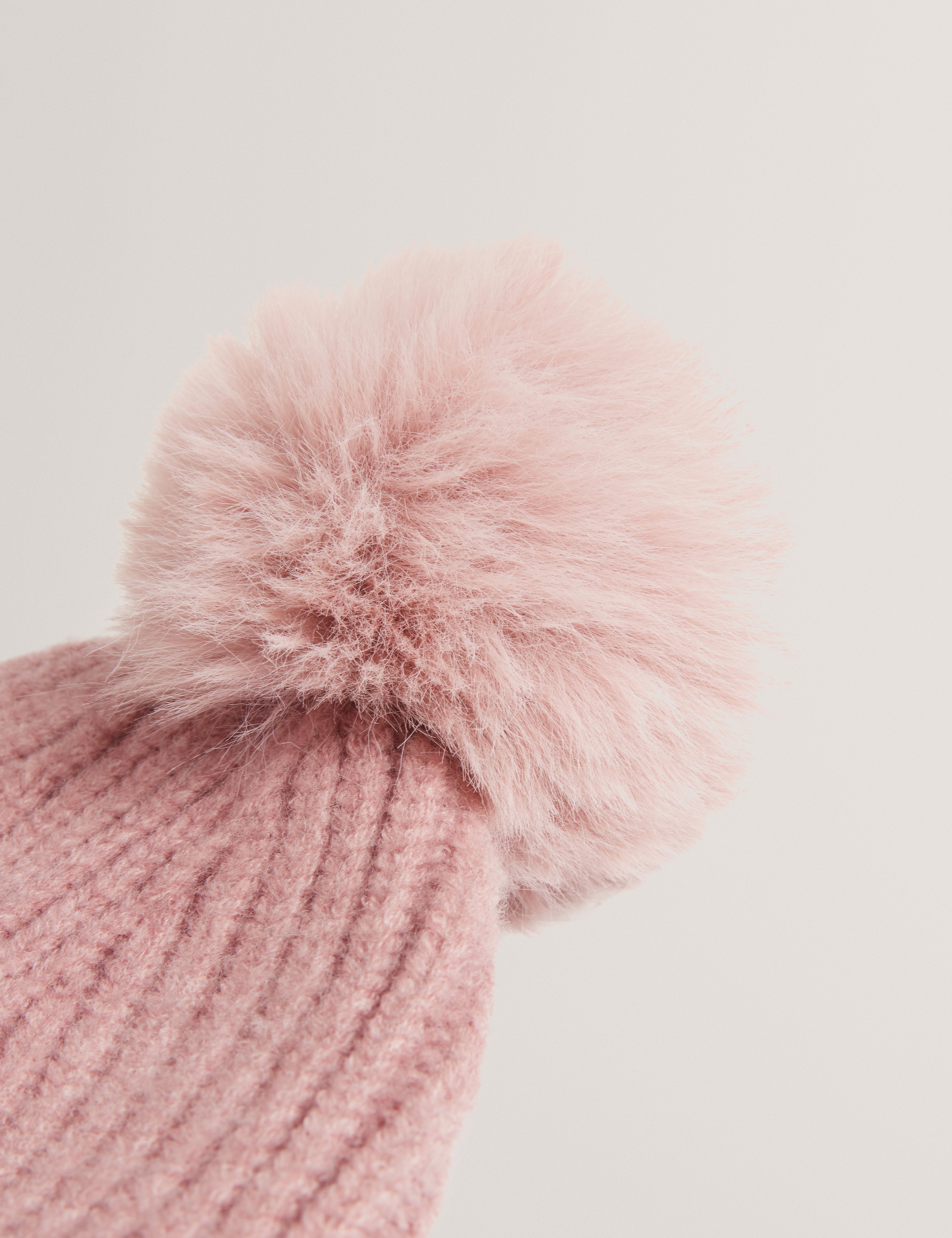 SERSHII: Colourblock Bobble Hat