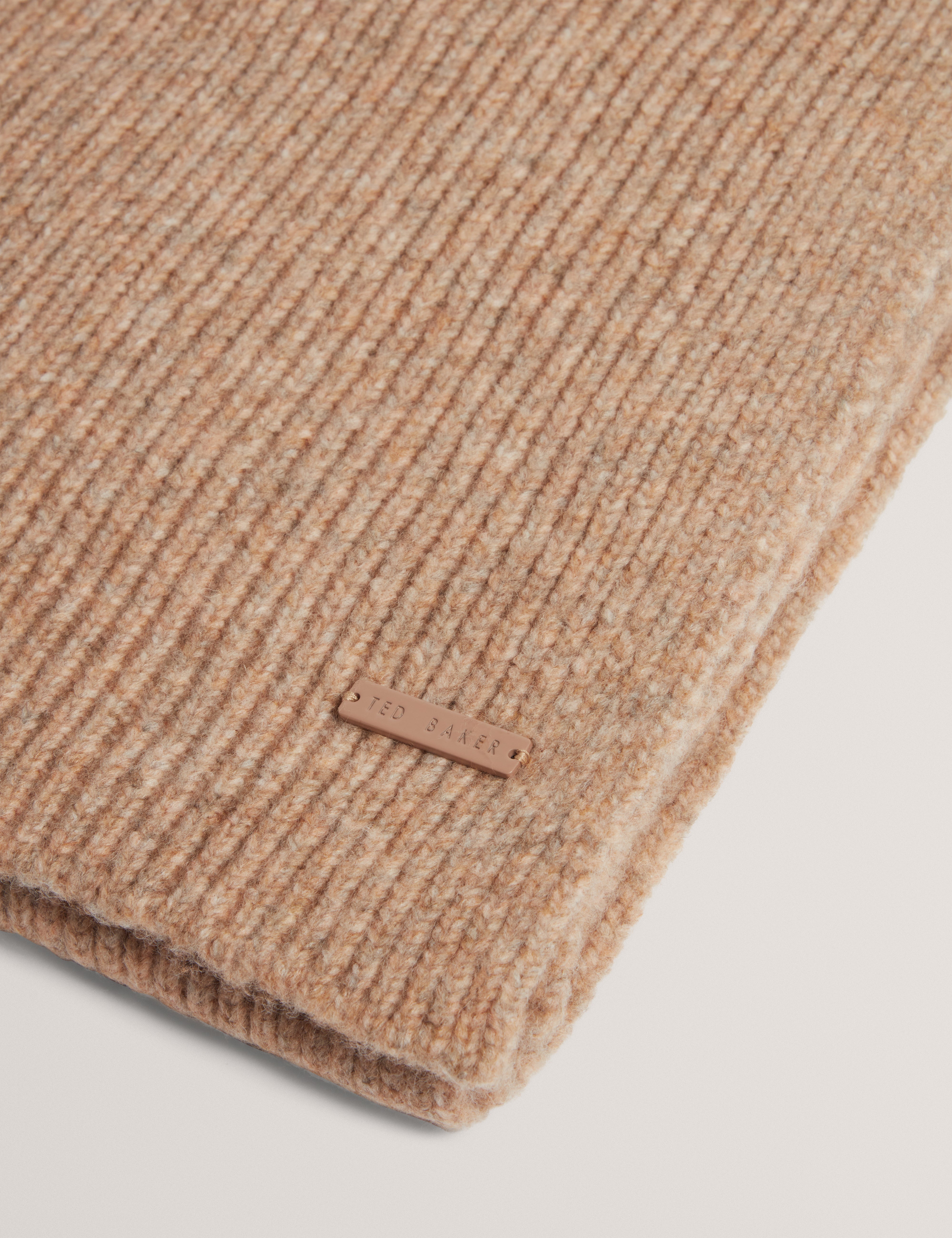 LIDIIES: Knitted Ribbed Scarf