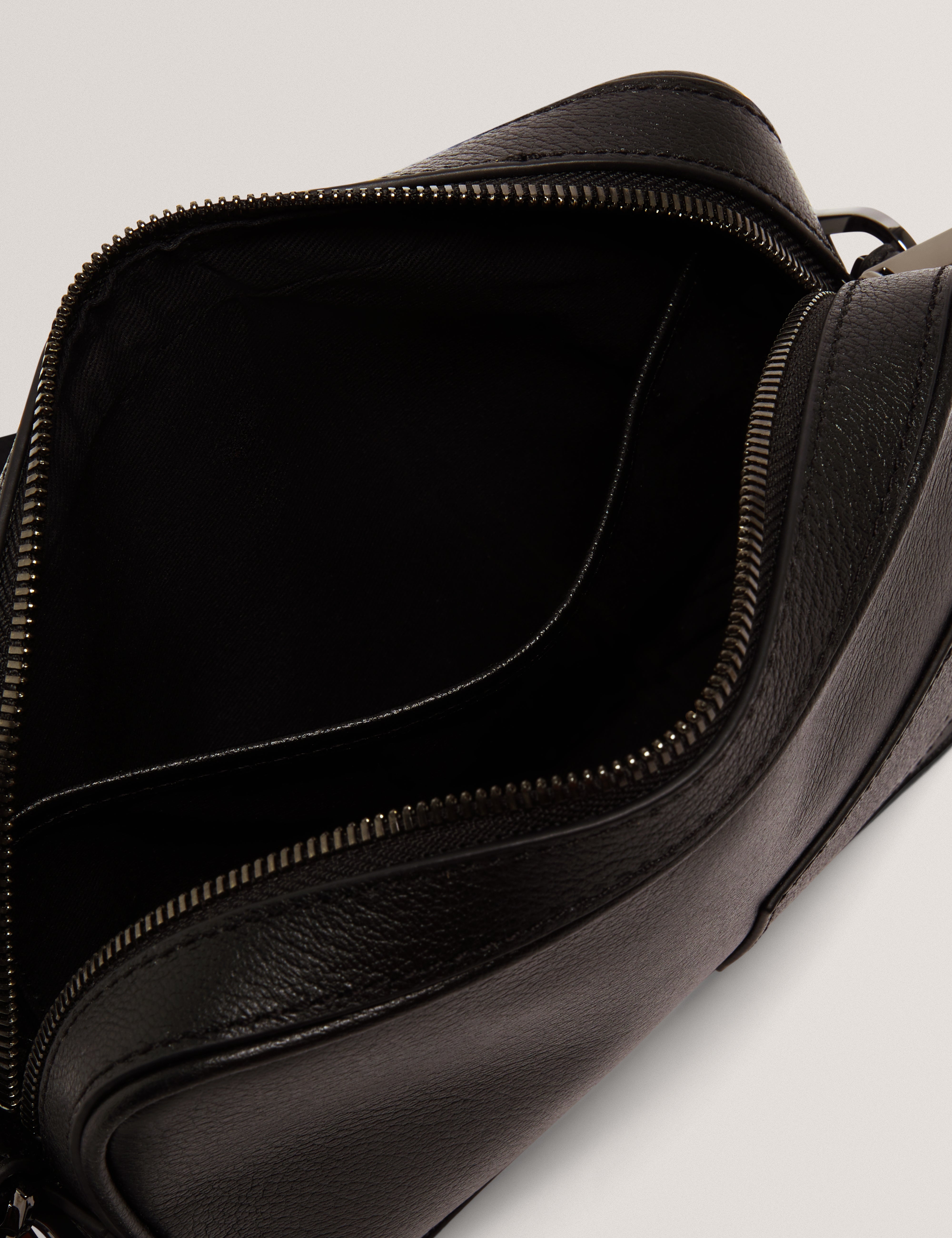 GRIFIN: Leather Crossbody Bag