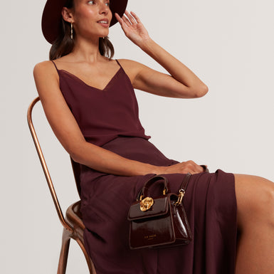 ROSELAH: Rose Detail Square Mini Top Handle Bag