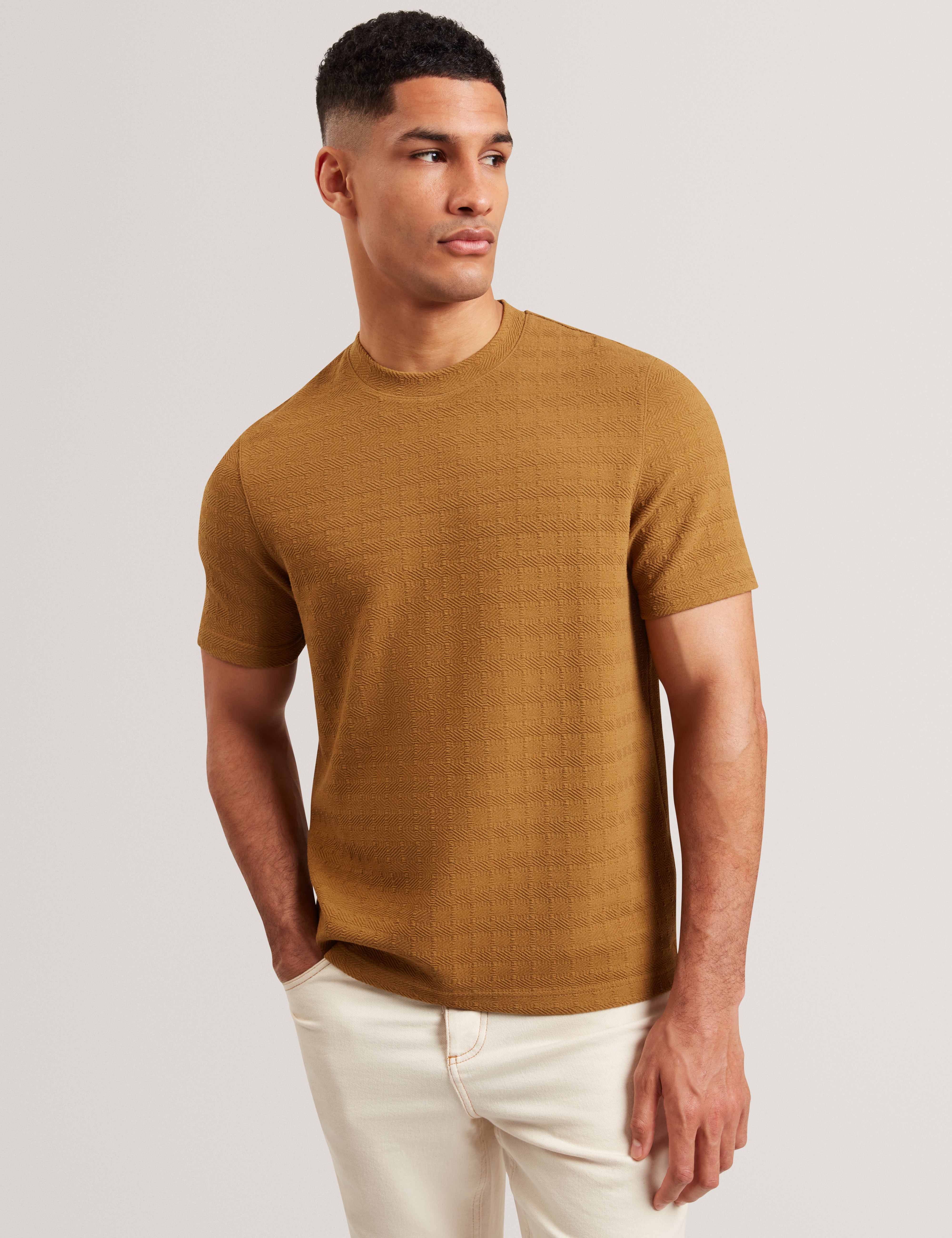MARCEN: Square Stitch T-Shirt