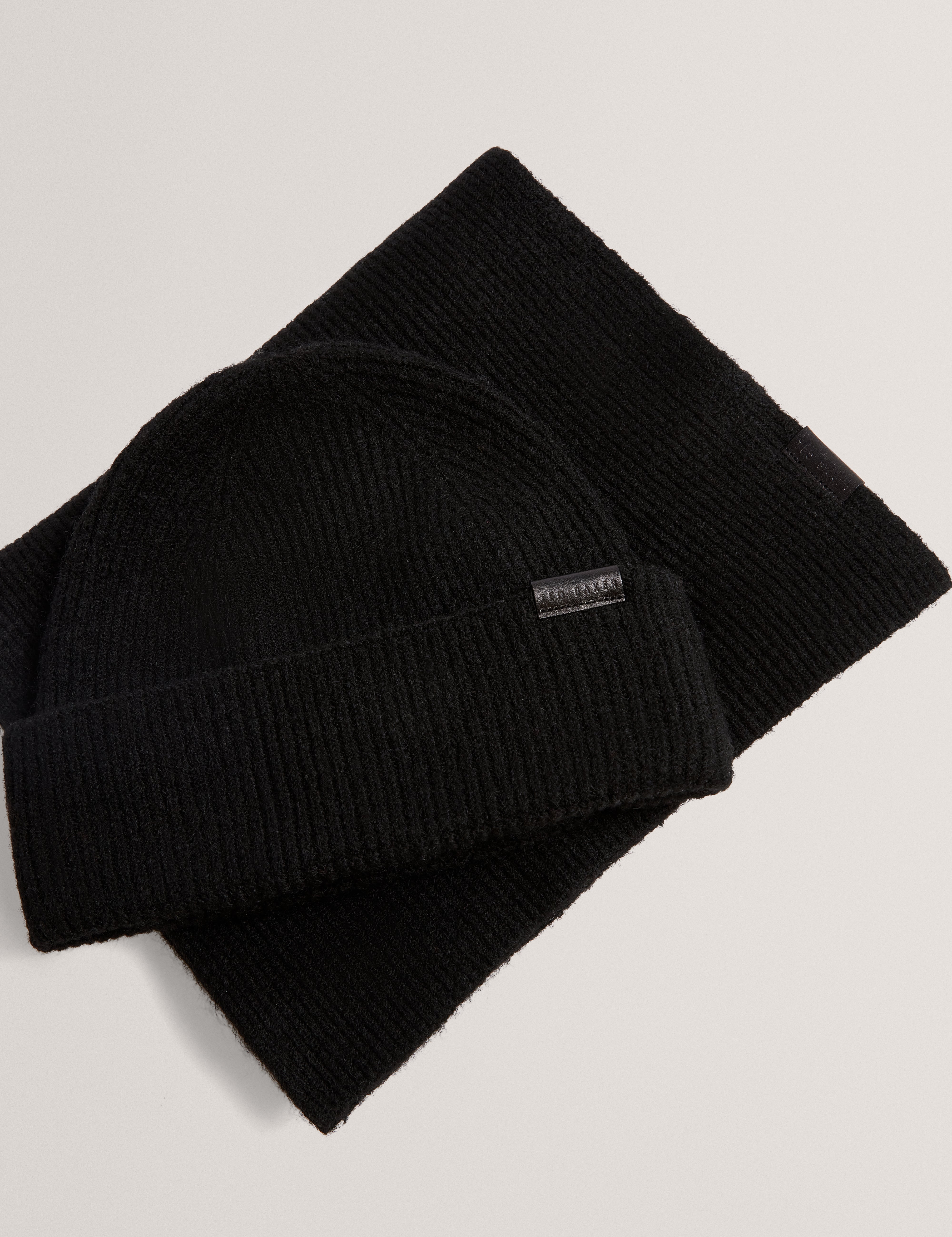 ALLIIYS: Ribbed Hat and Scarf Gift Set