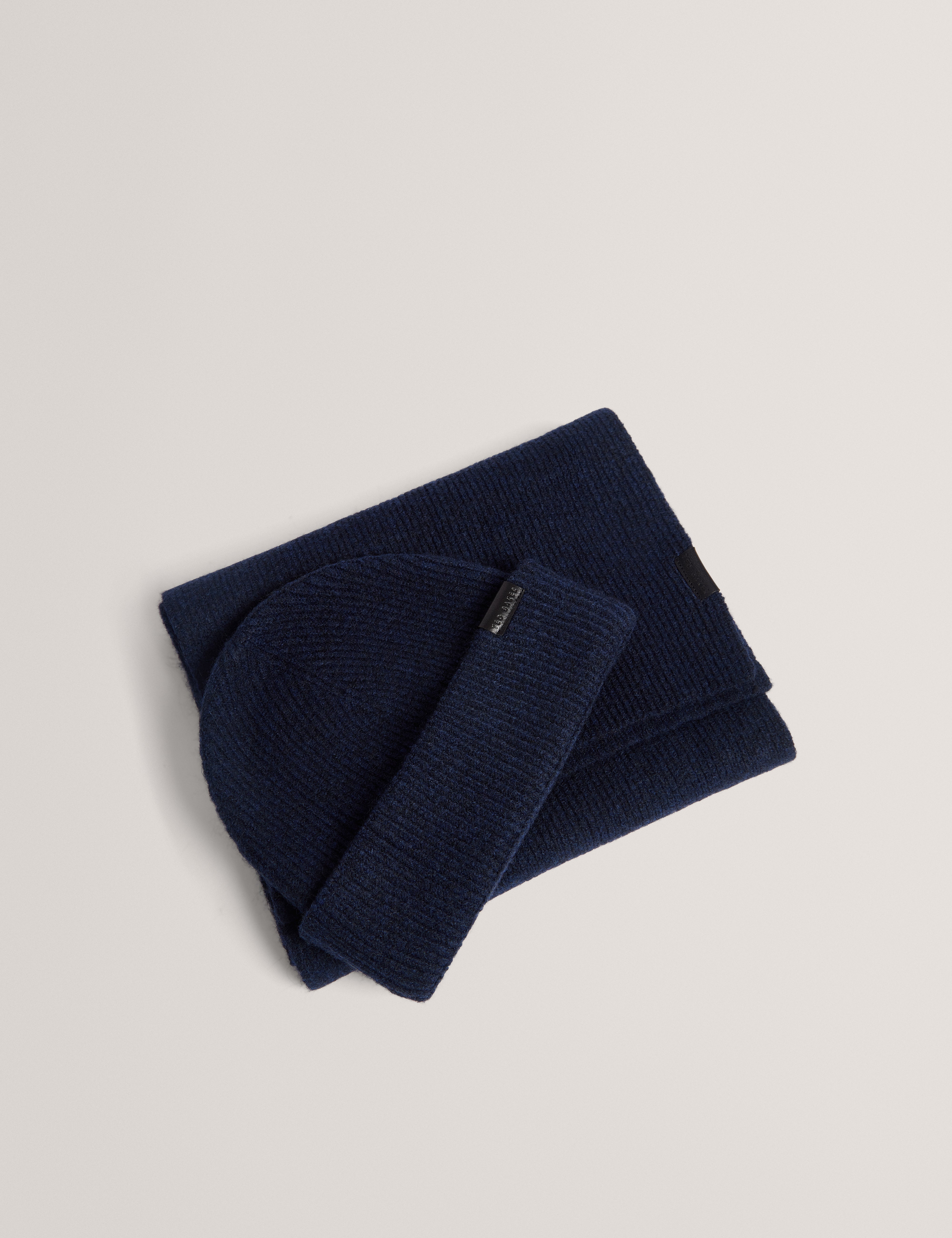 ALLIIYS: Ribbed Hat and Scarf Gift Set
