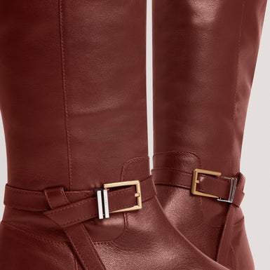 CLORETT: Belt Detail Riding Flat Boot