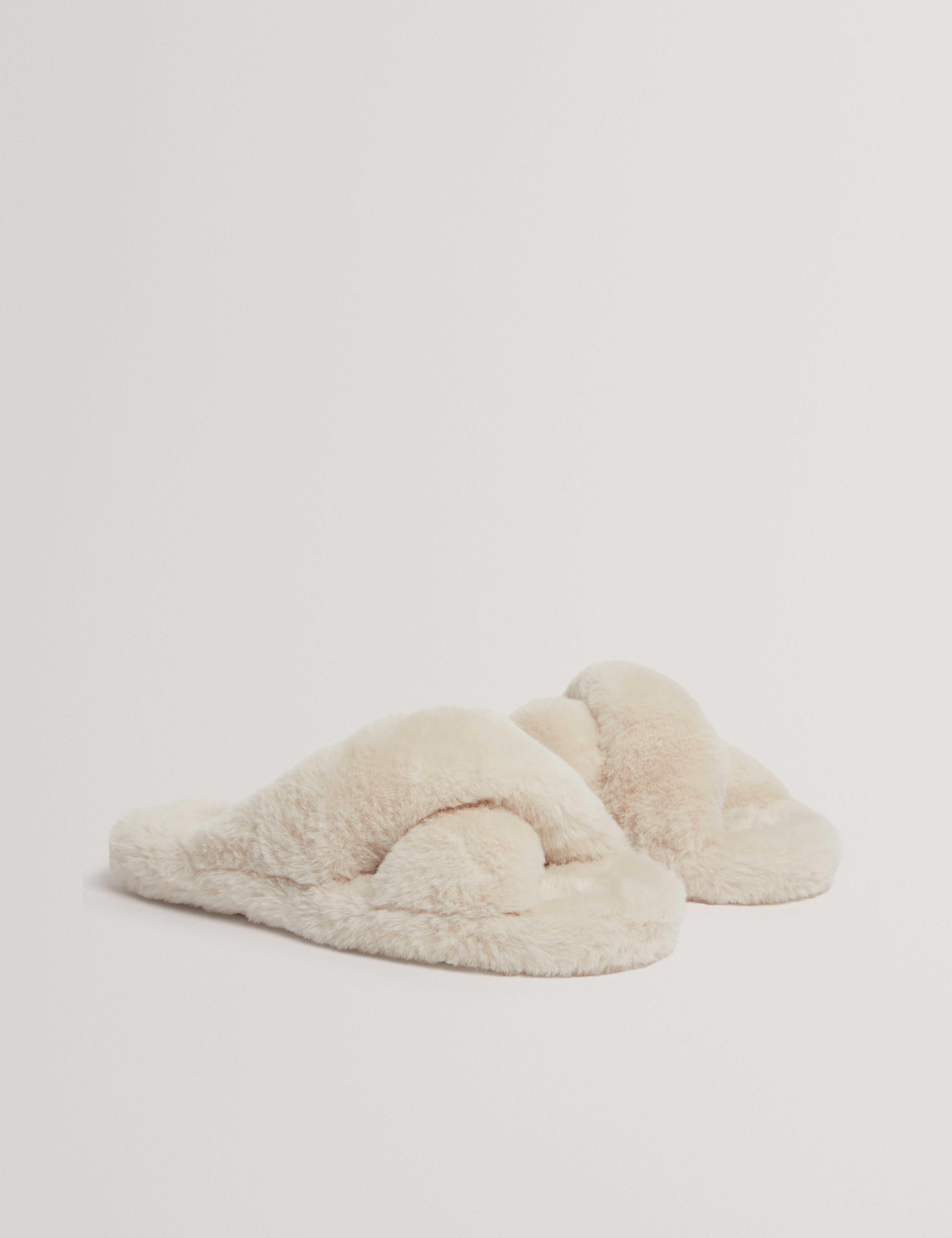 LOPPLY: Faux Fur Cross Over Slipper