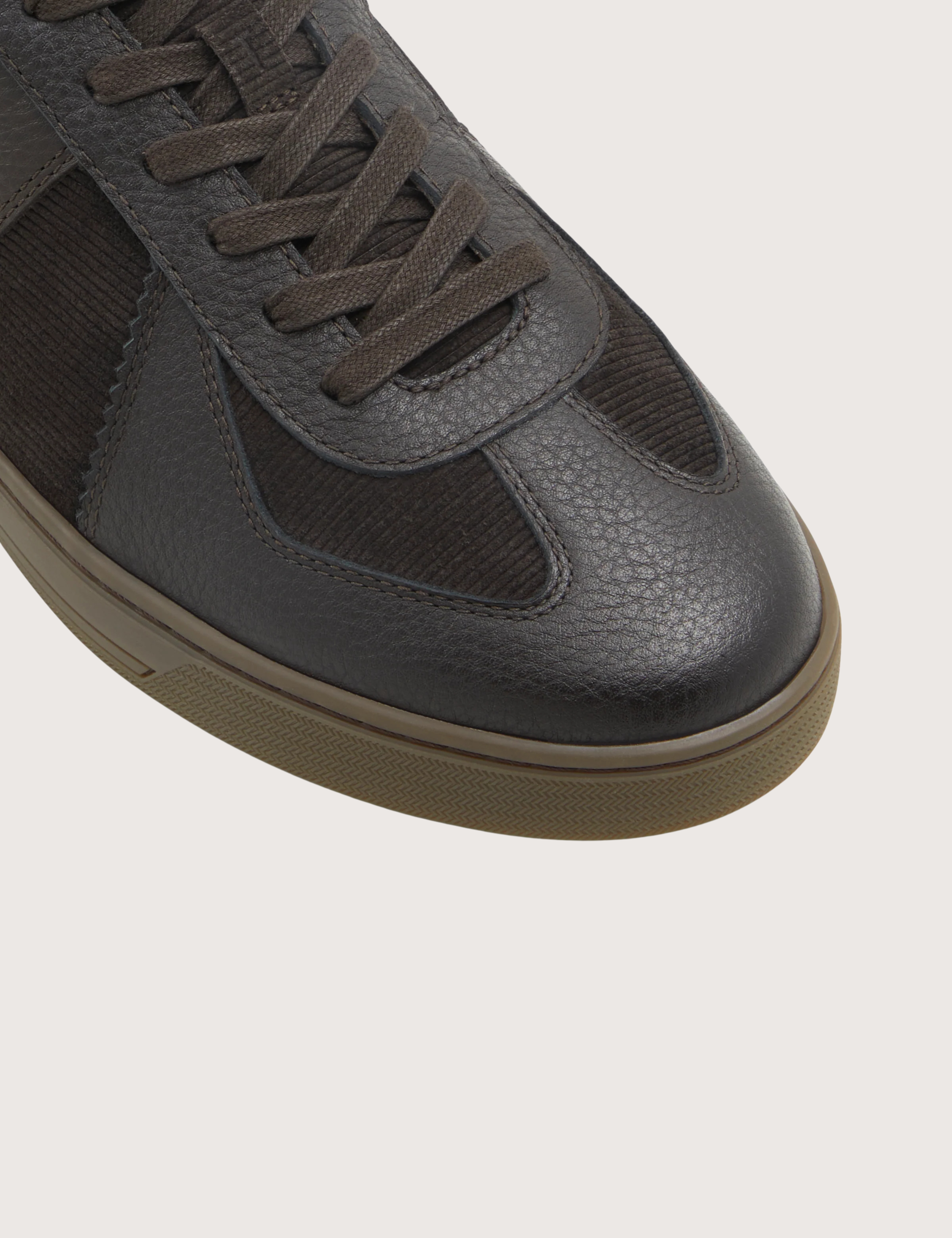 BISHPWD: Leather Sneaker