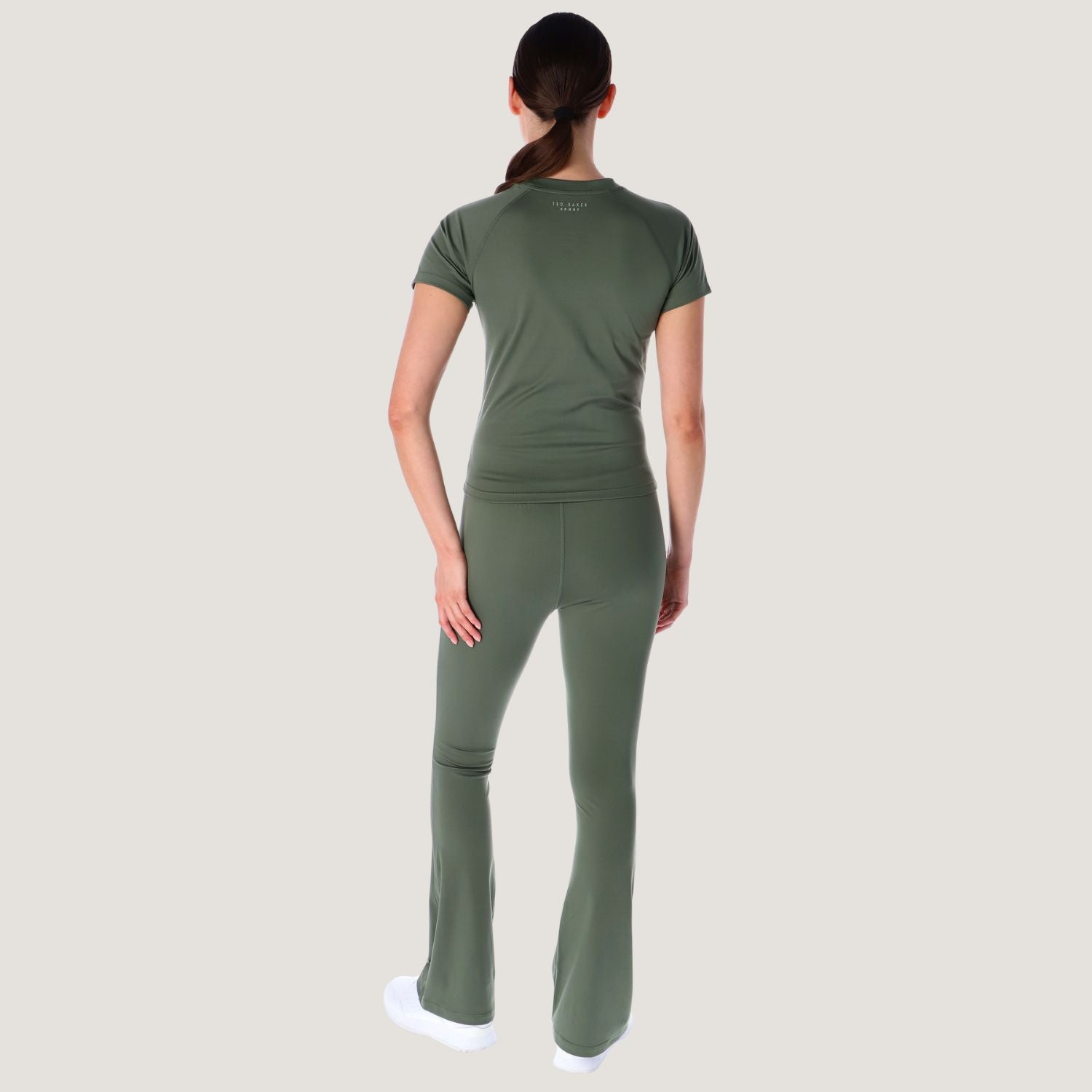 NICKY: Essentials Body Contour Cap Sleeve T-Shirt