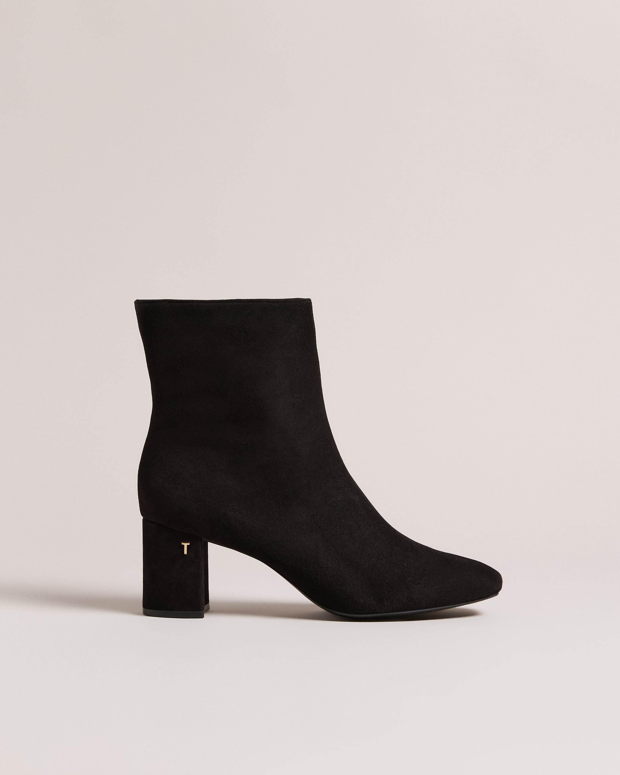 Women's Neomie Black