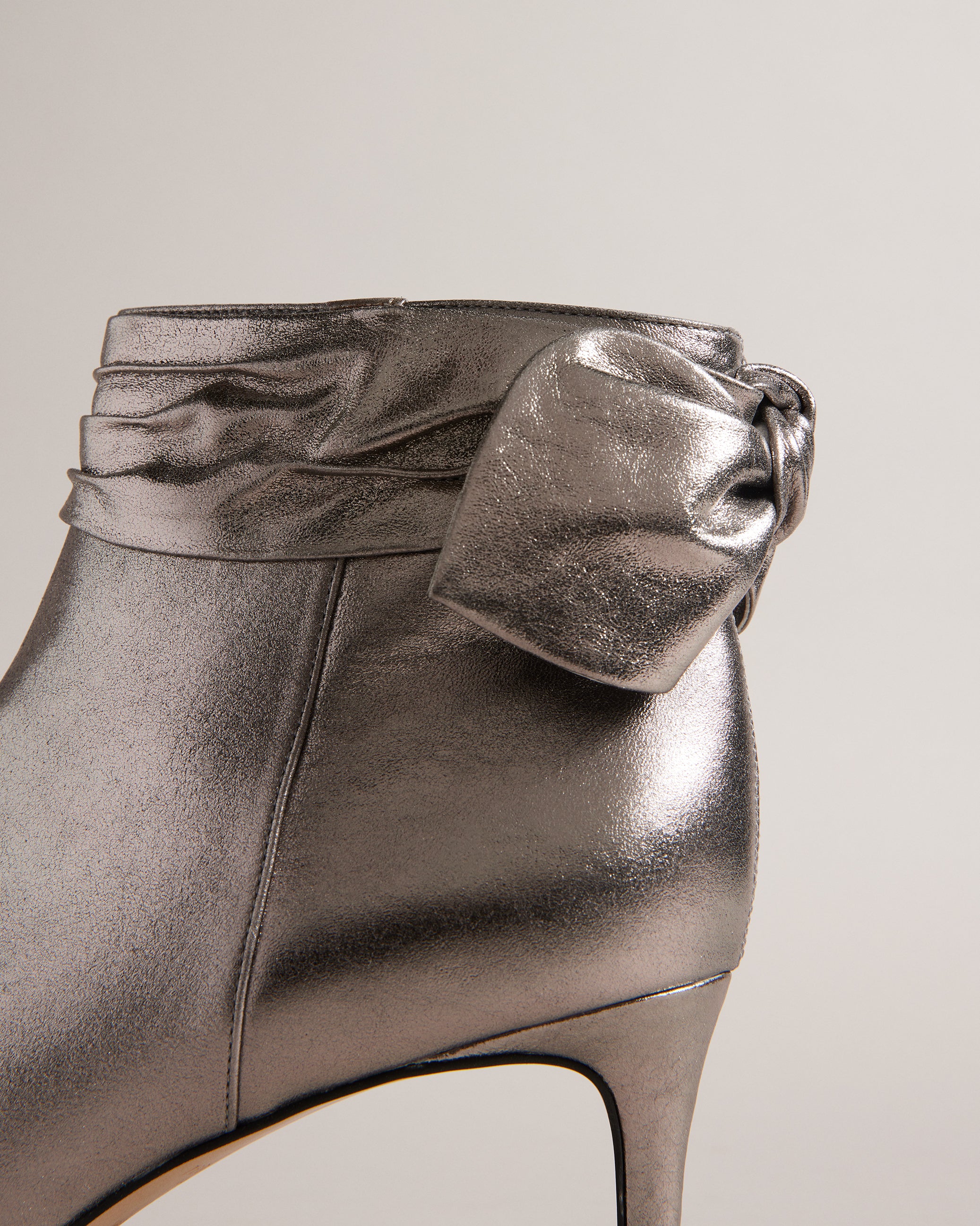 Women's Yona Gunmetal