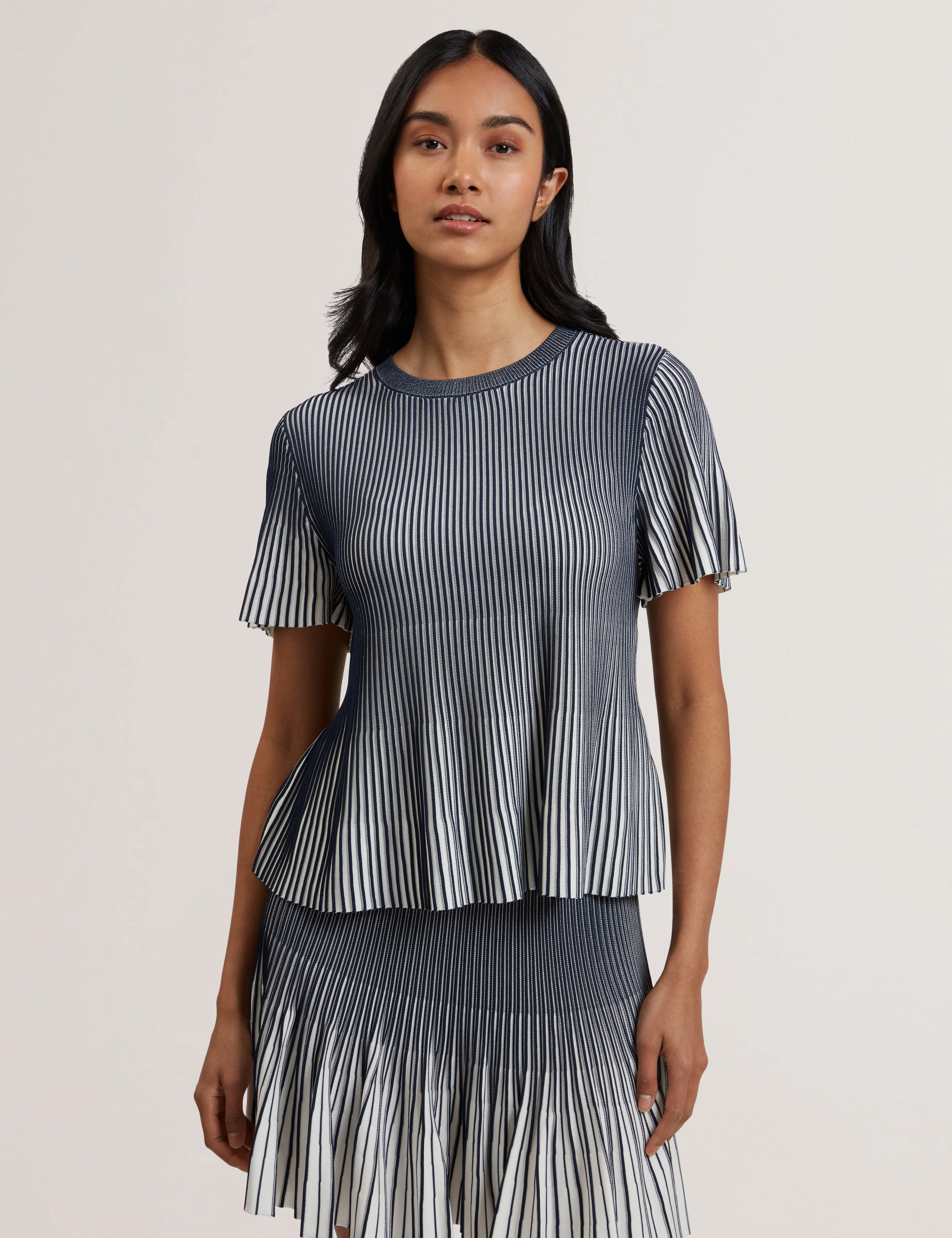 Women's HETHRR-Textured Stripe Fluted Sleeve Tee Navy