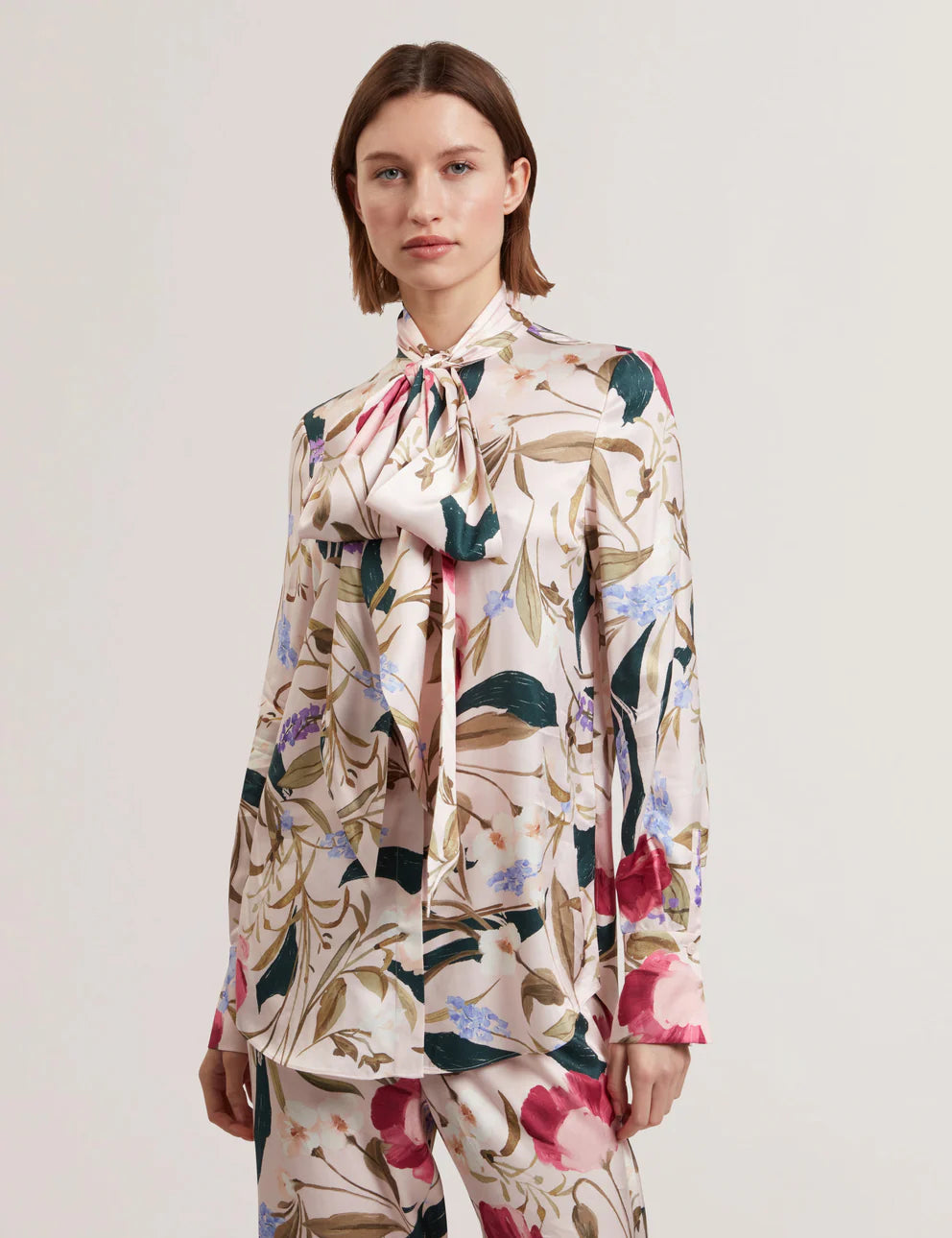 Women's LEEYAA-Floral Printed Tie Front Blouse