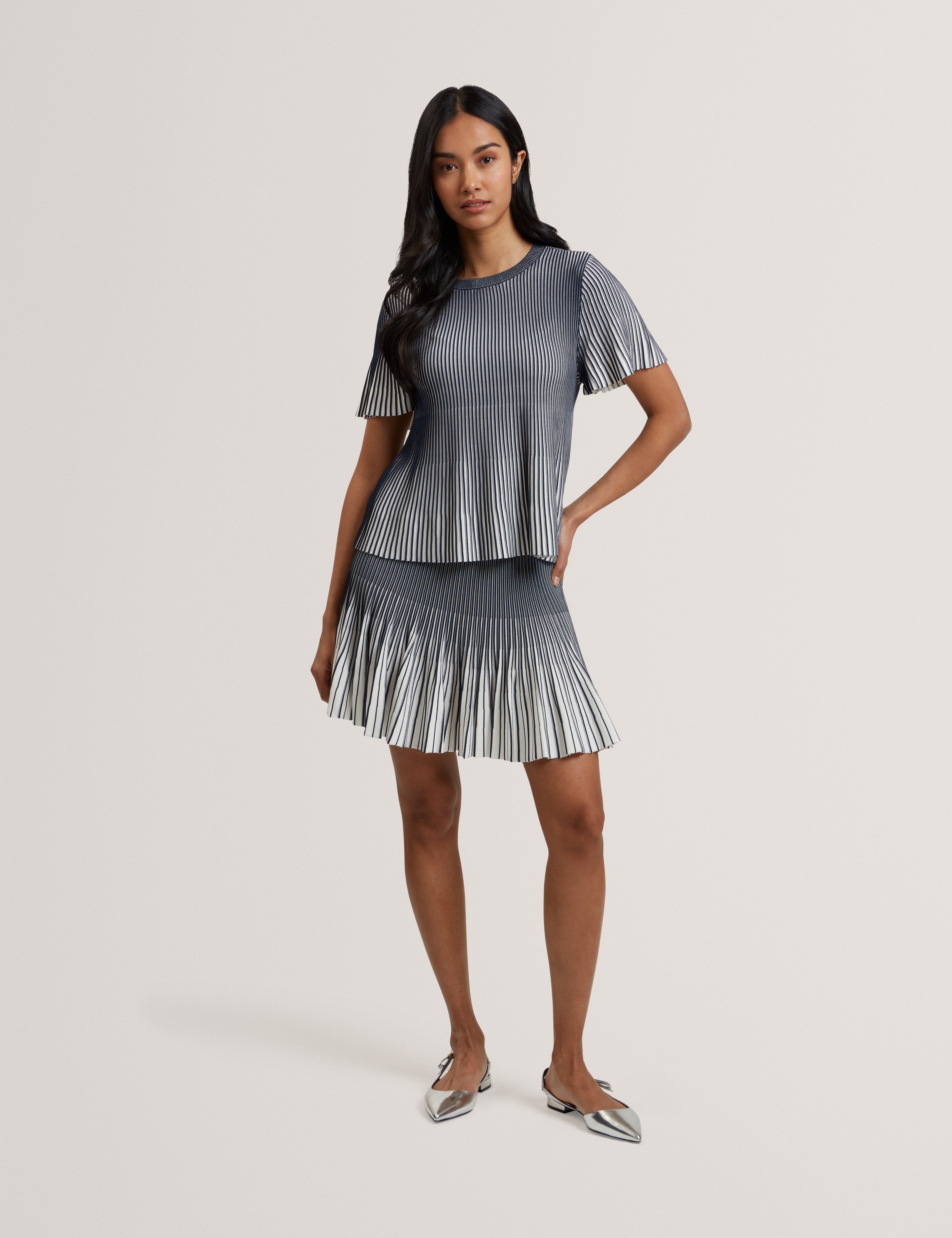 Women's LOTTTII-Flippy Knit Mini Skirt Navy