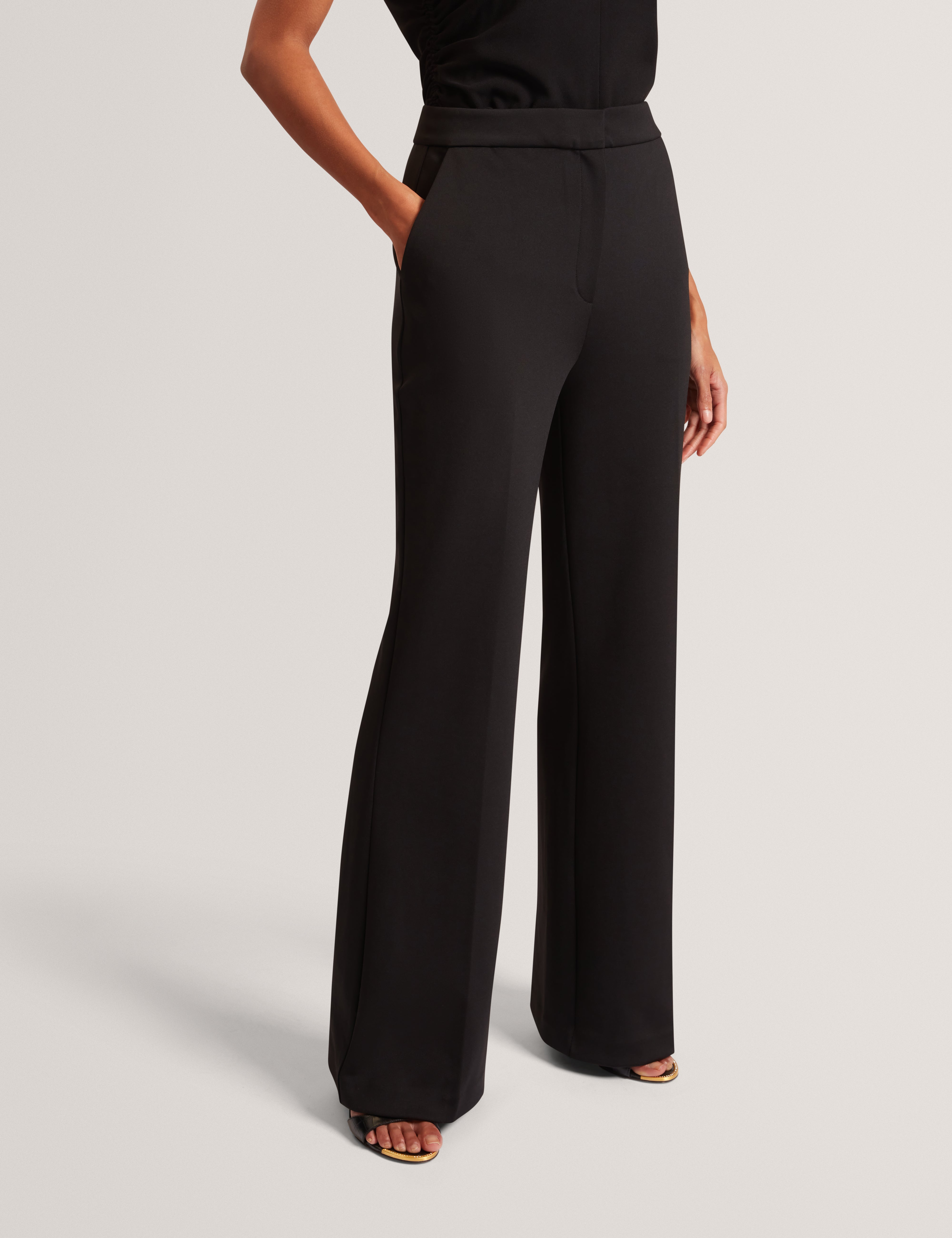 INDRIV: High Waisted Flare Trouser