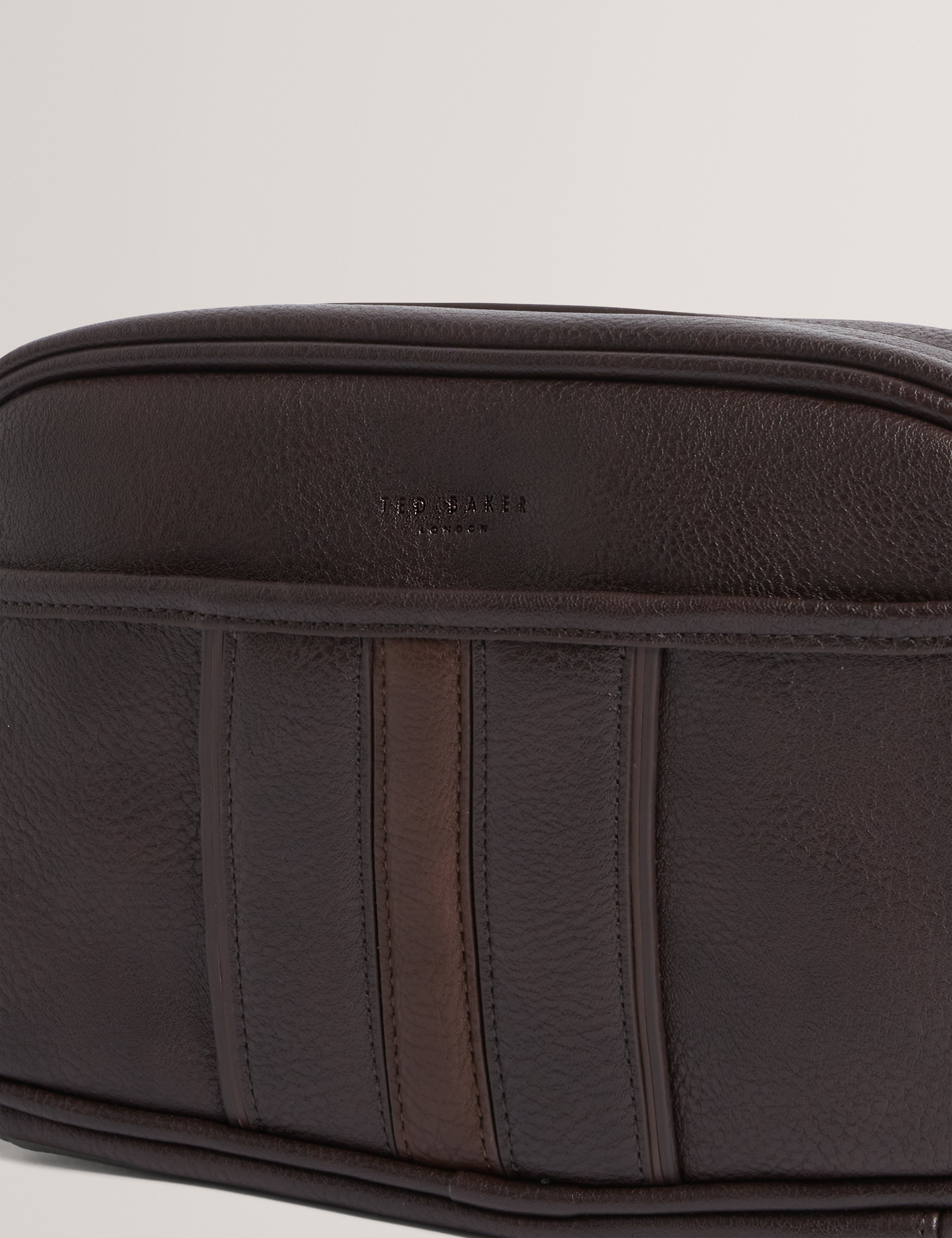 KEILAB: Stripe Pu Washbag