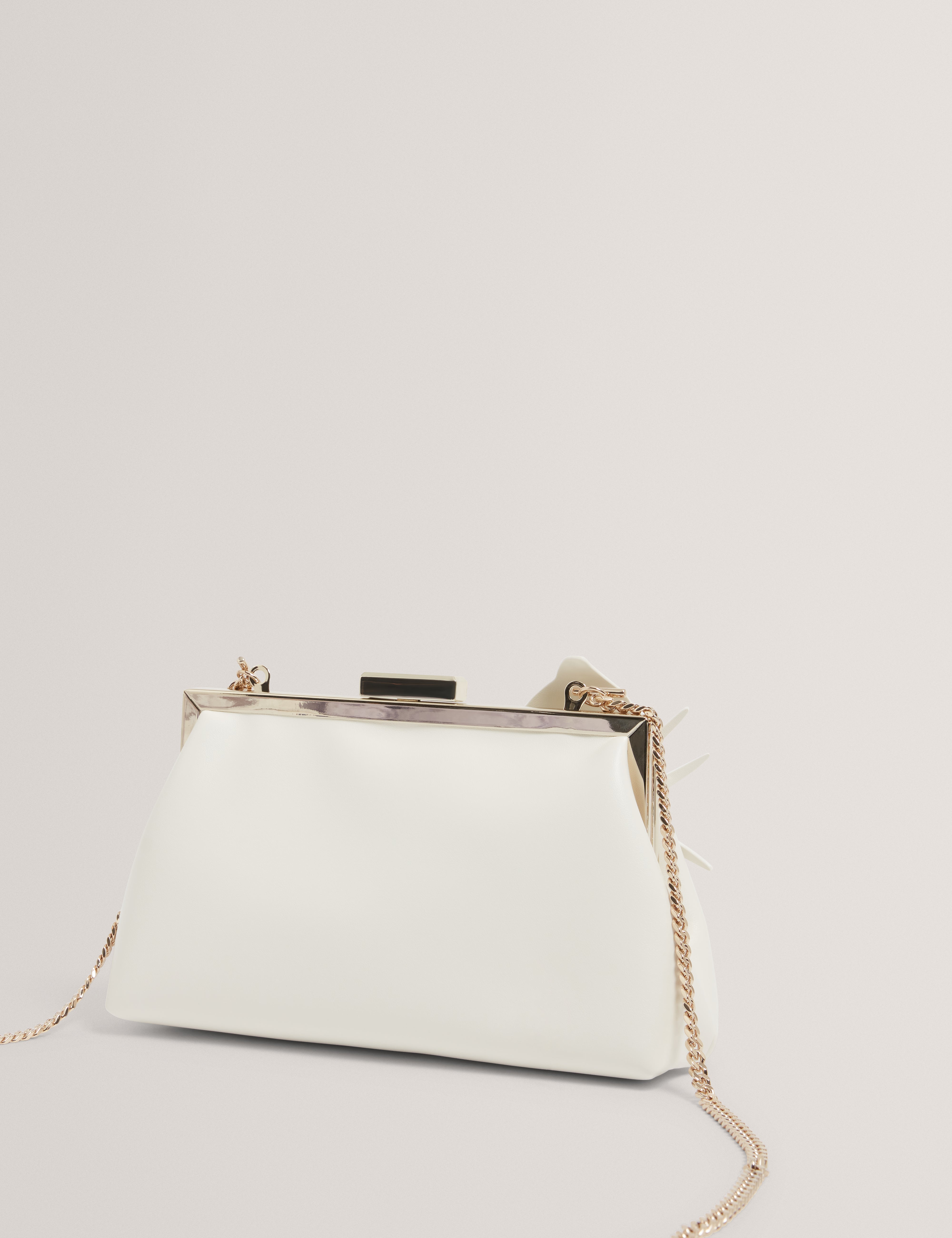 FLLORIA: Floral Applique Detail Clutch