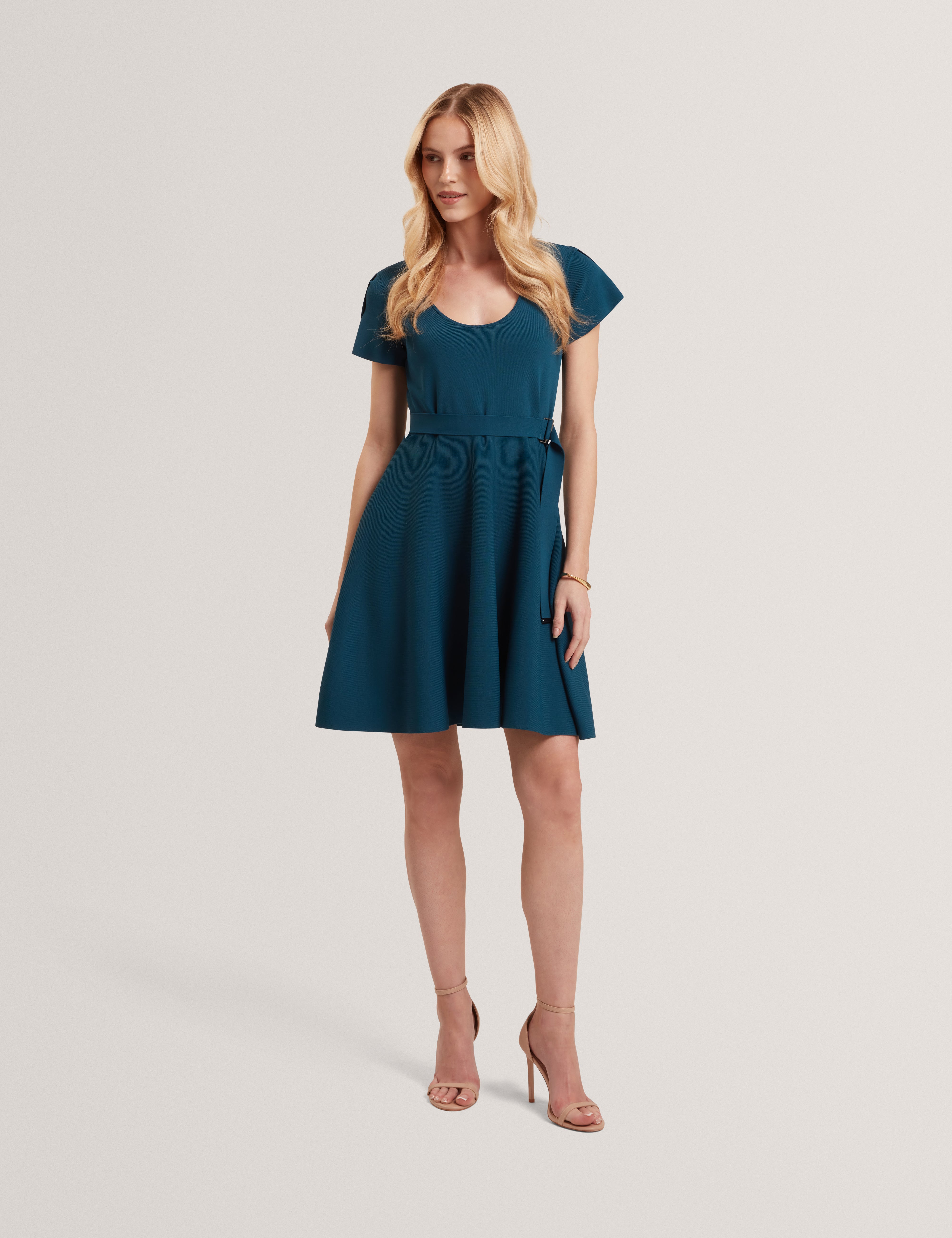RONELLA: Scoop Neck Knitted Mini Dress