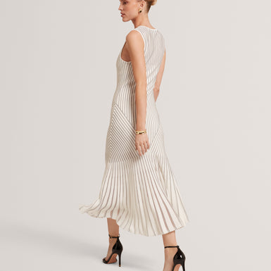 CASANDR: Stitch Detail Knitted Midi Dress