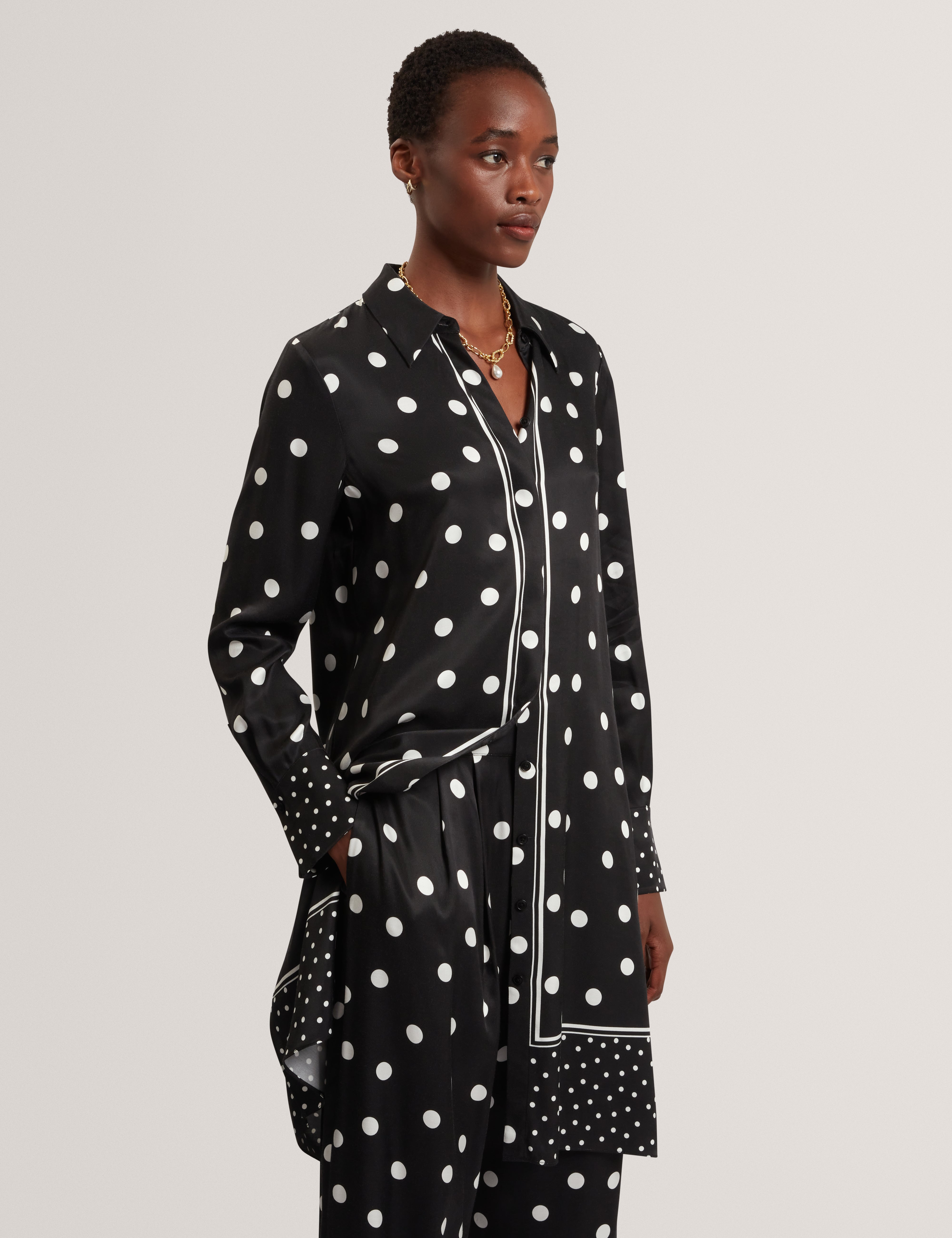 ADELZI: Printed Longline Shirt