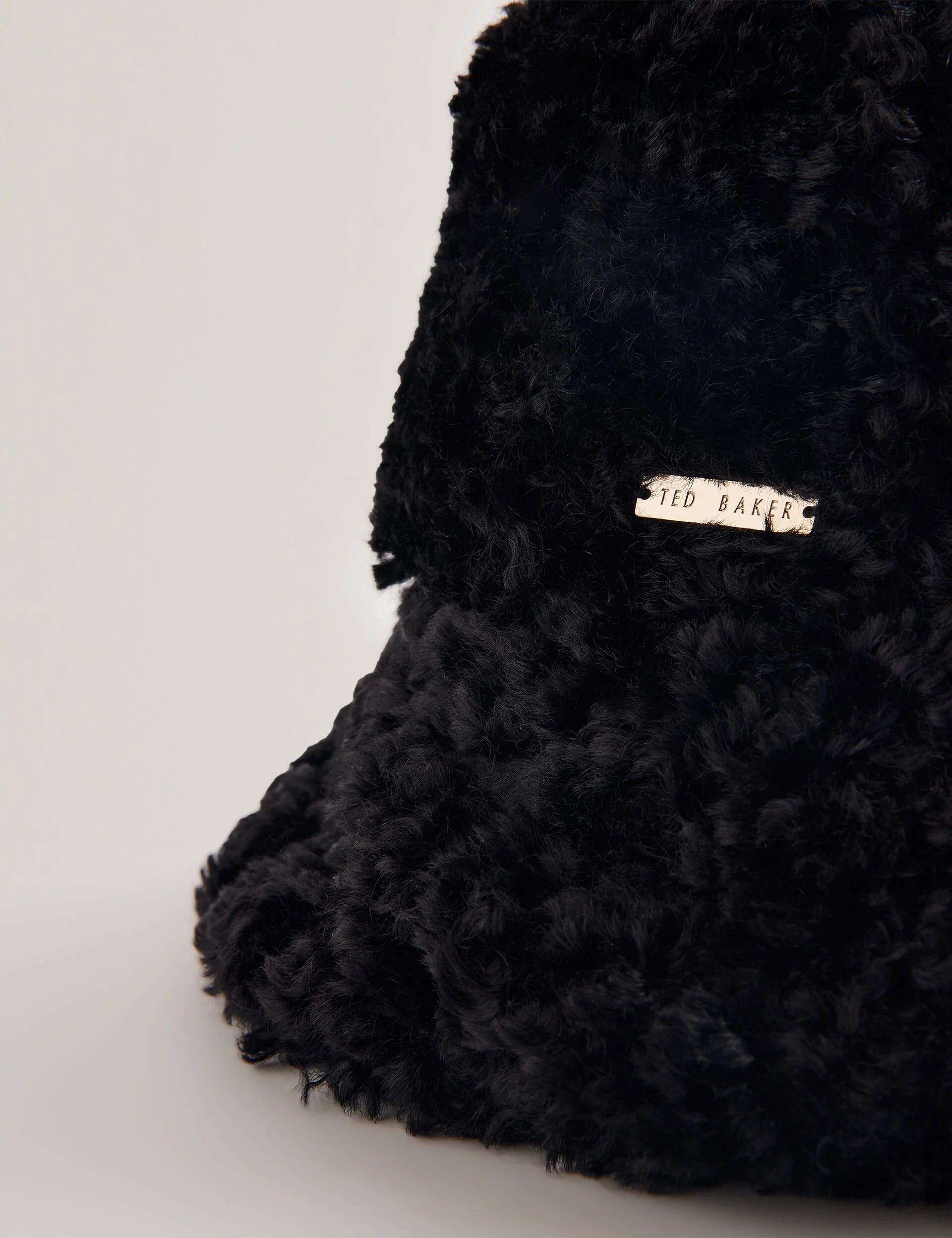 FLUFFYI: Faux Shearling Bucket Hat
