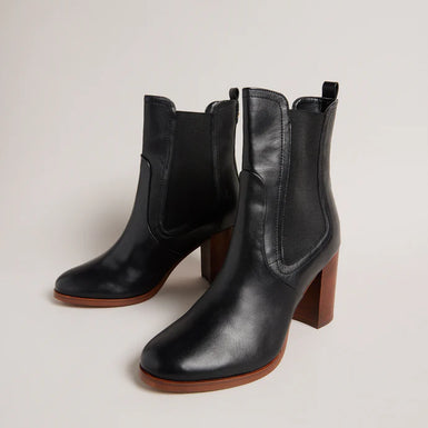 Women's Daphina Black