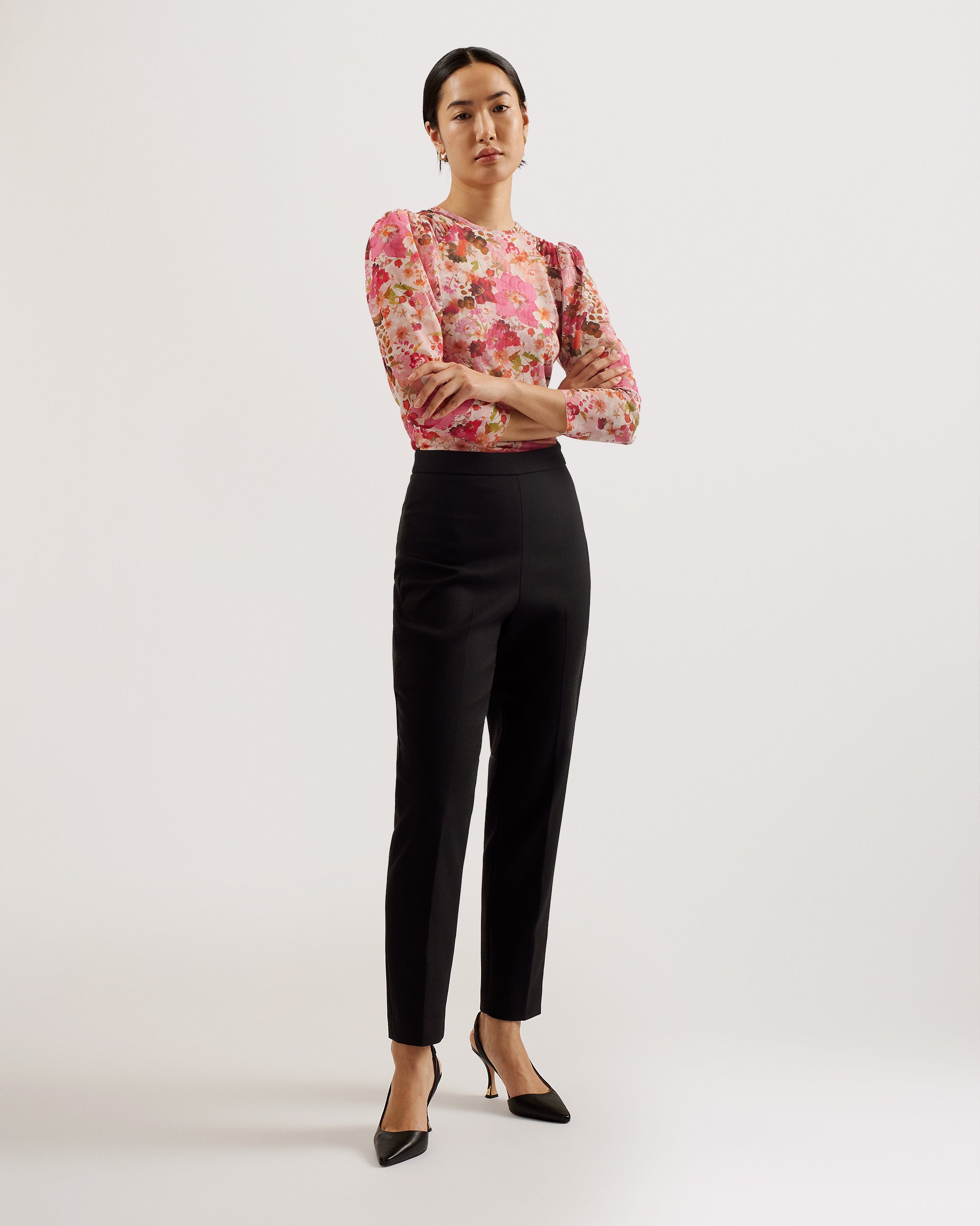 Women's Manabut Black