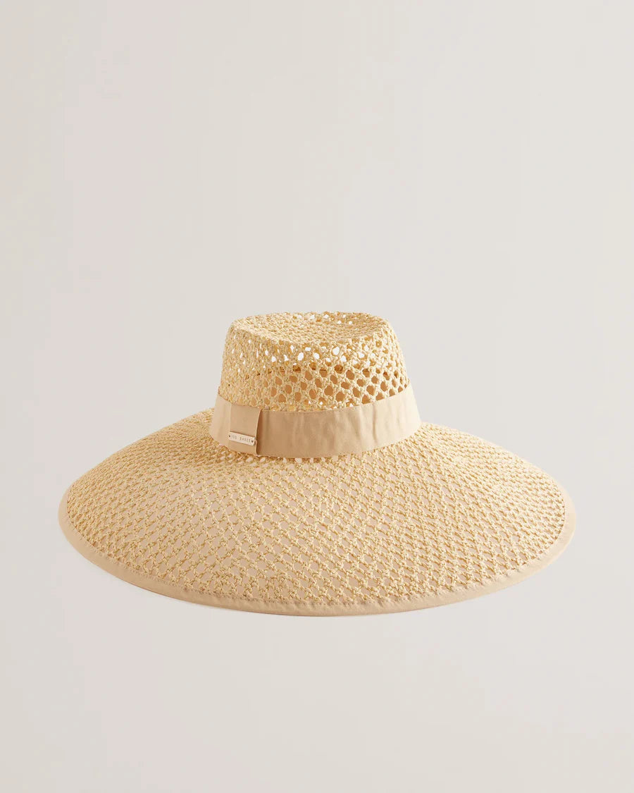 JULLISI: Oversized Rattan Style Hat