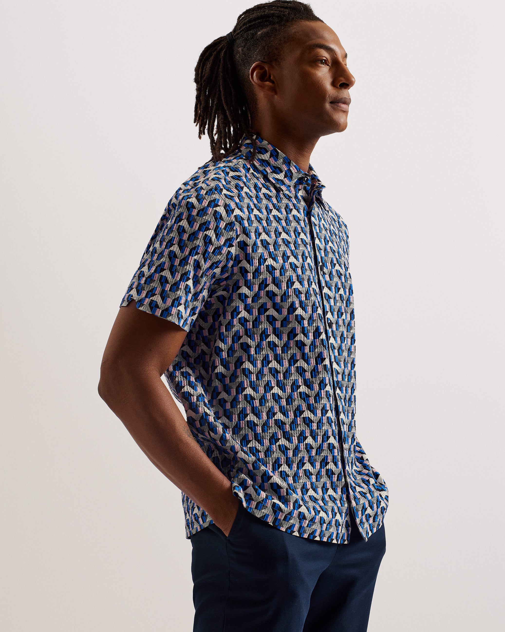 Men's Gastons-Relaxed Seersucker Geo Print Shirt Blue