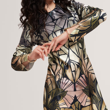 ZELLIE: Print Long Sleeve Midi Dress