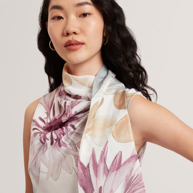 AUVEA: Print Neck Tie Sleeveless Top