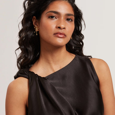 MIONA: Sleveless Twist Detail Top