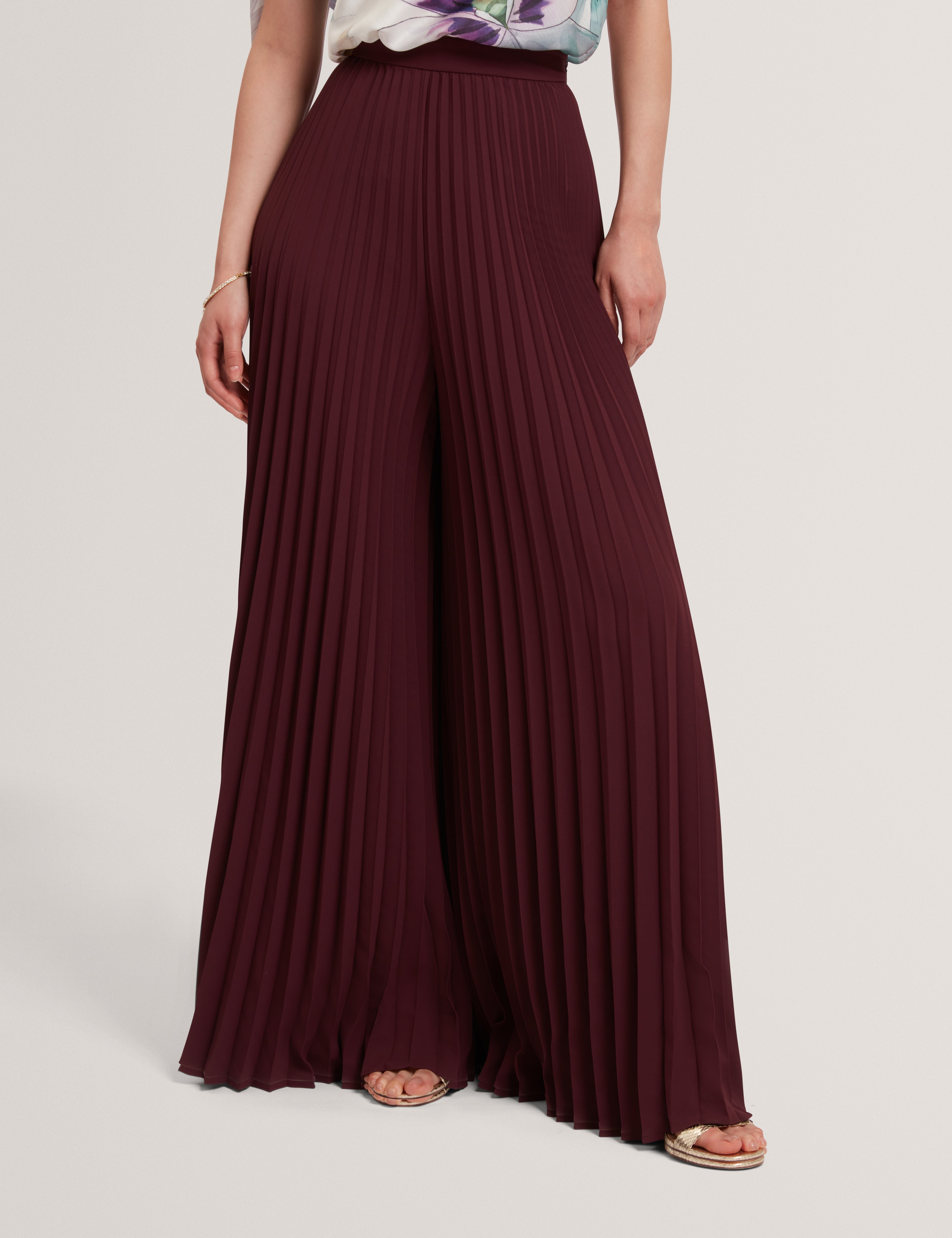 HARYX: Pleated Wide Leg Trouser