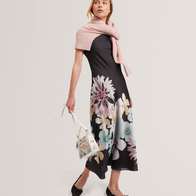DEMITA: Printed Short Sleeve Draped Neck Midi Dr