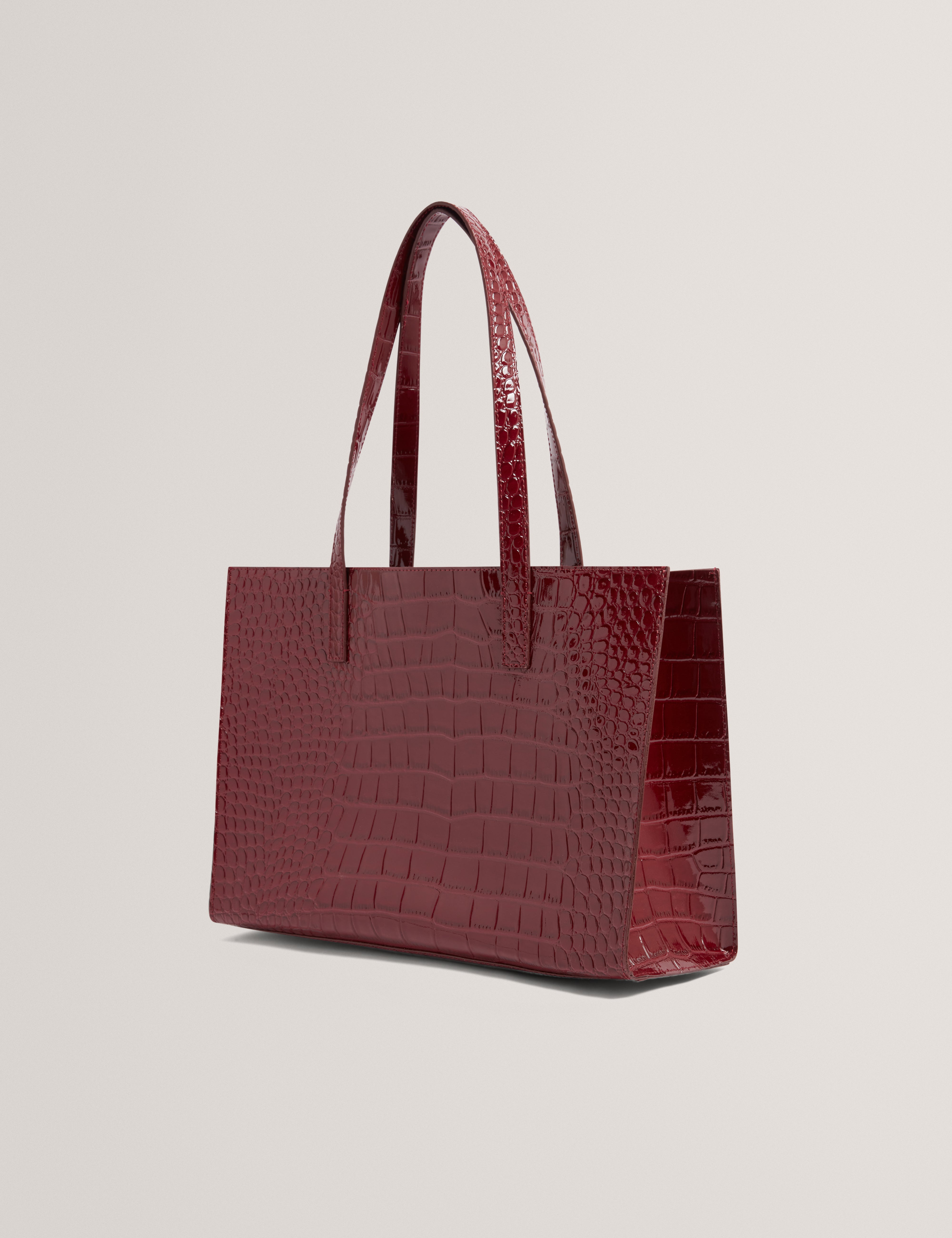 WELONA: Elongated Croc Icon Bag